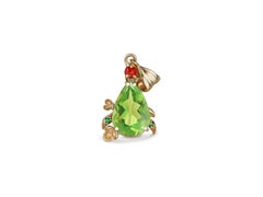 Pear Peridot Pendant in 14 Karat Gold