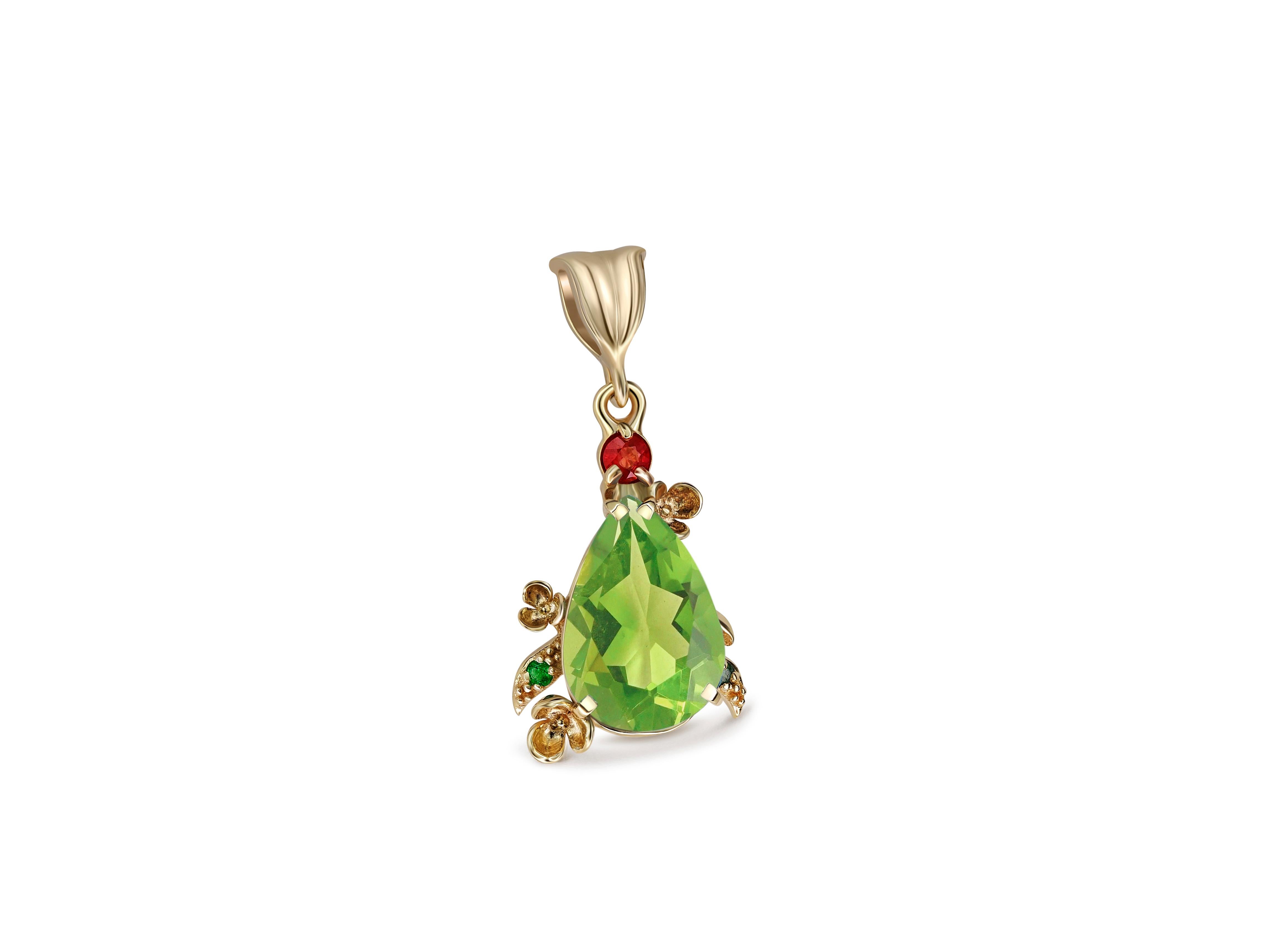 Pear Peridot Pendant in 14 Karat Gold In New Condition For Sale In Istanbul, TR