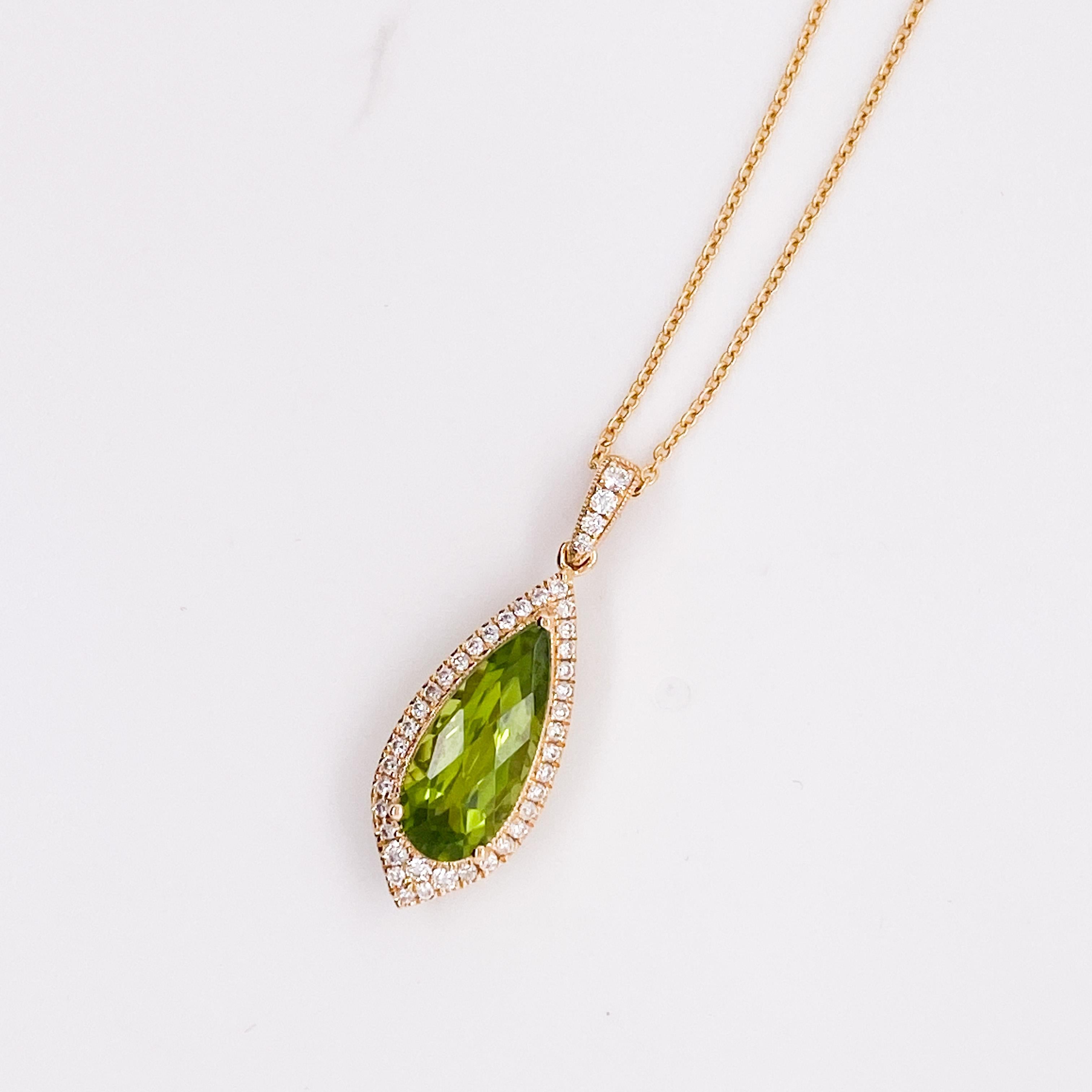 Peridot Total Weight: 2.61 ct
Diamond Total Weight: 0.24 ct