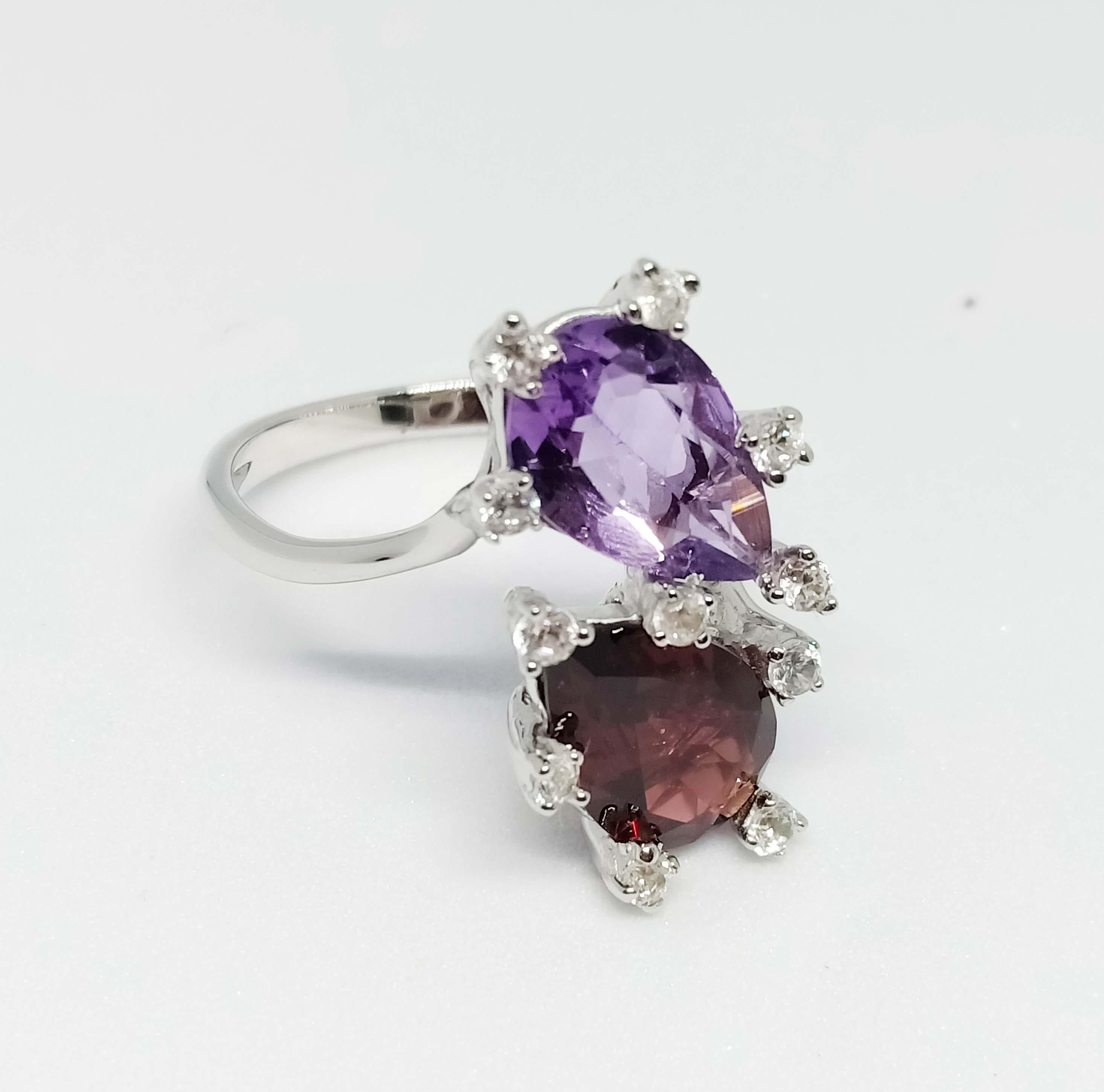 Pear ring.  Garnet and Amethyst with withs white zircon , Sterling silver In New Condition For Sale In Bangkok, TH