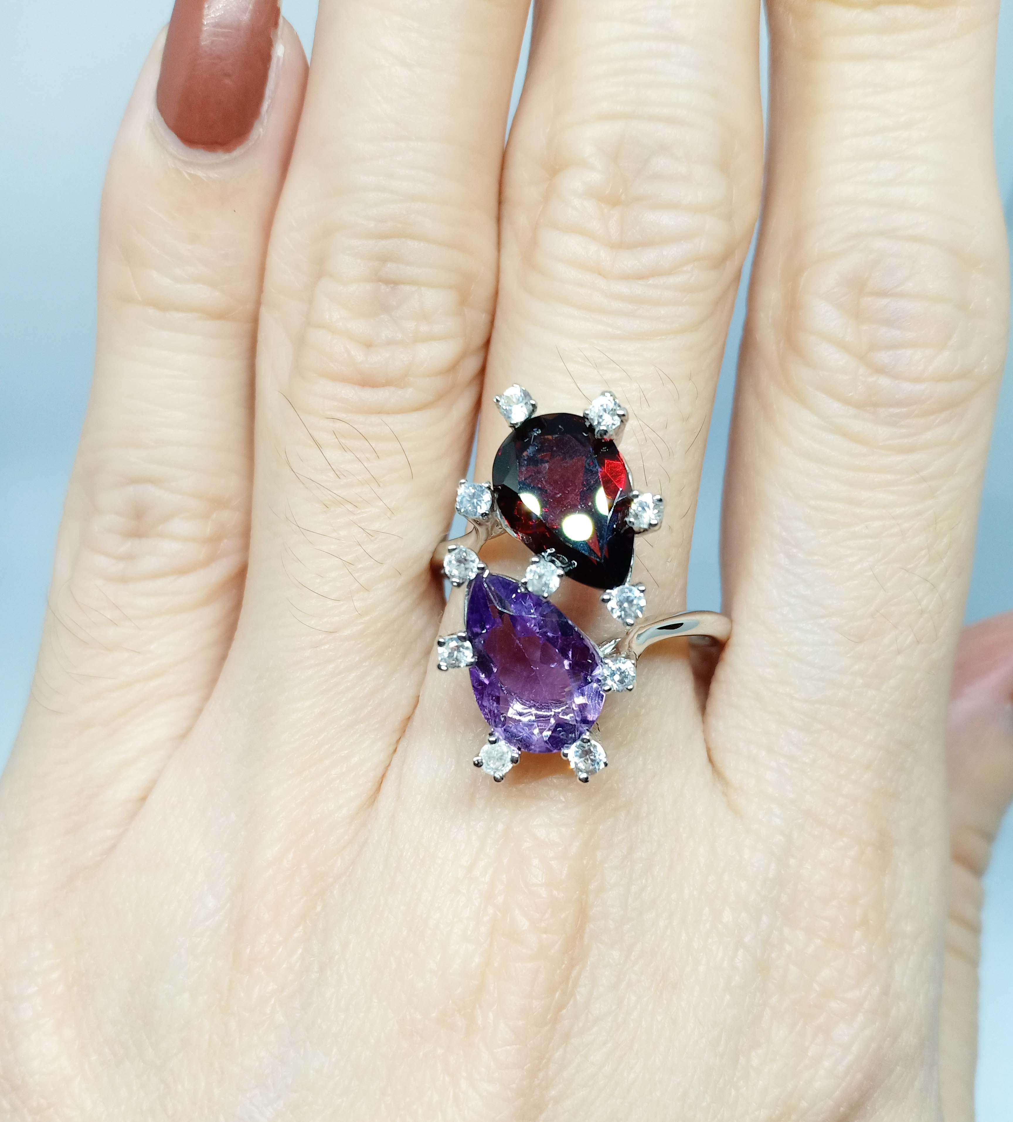 Women's Pear ring.  Garnet and Amethyst with withs white zircon , Sterling silver For Sale