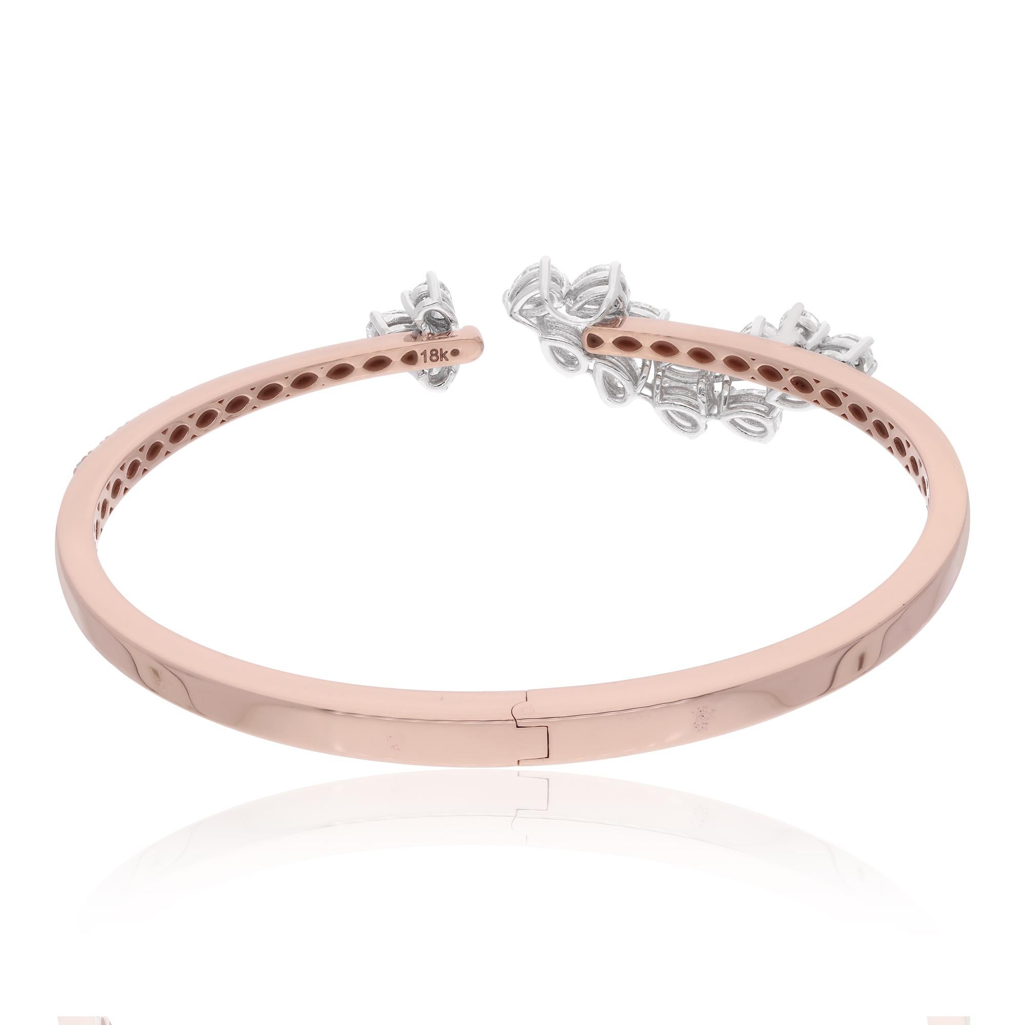 Pera talla redonda SI/H 2.70Ct Pulsera puño racimo floral de diamantes Oro rosa 18k Moderno en venta