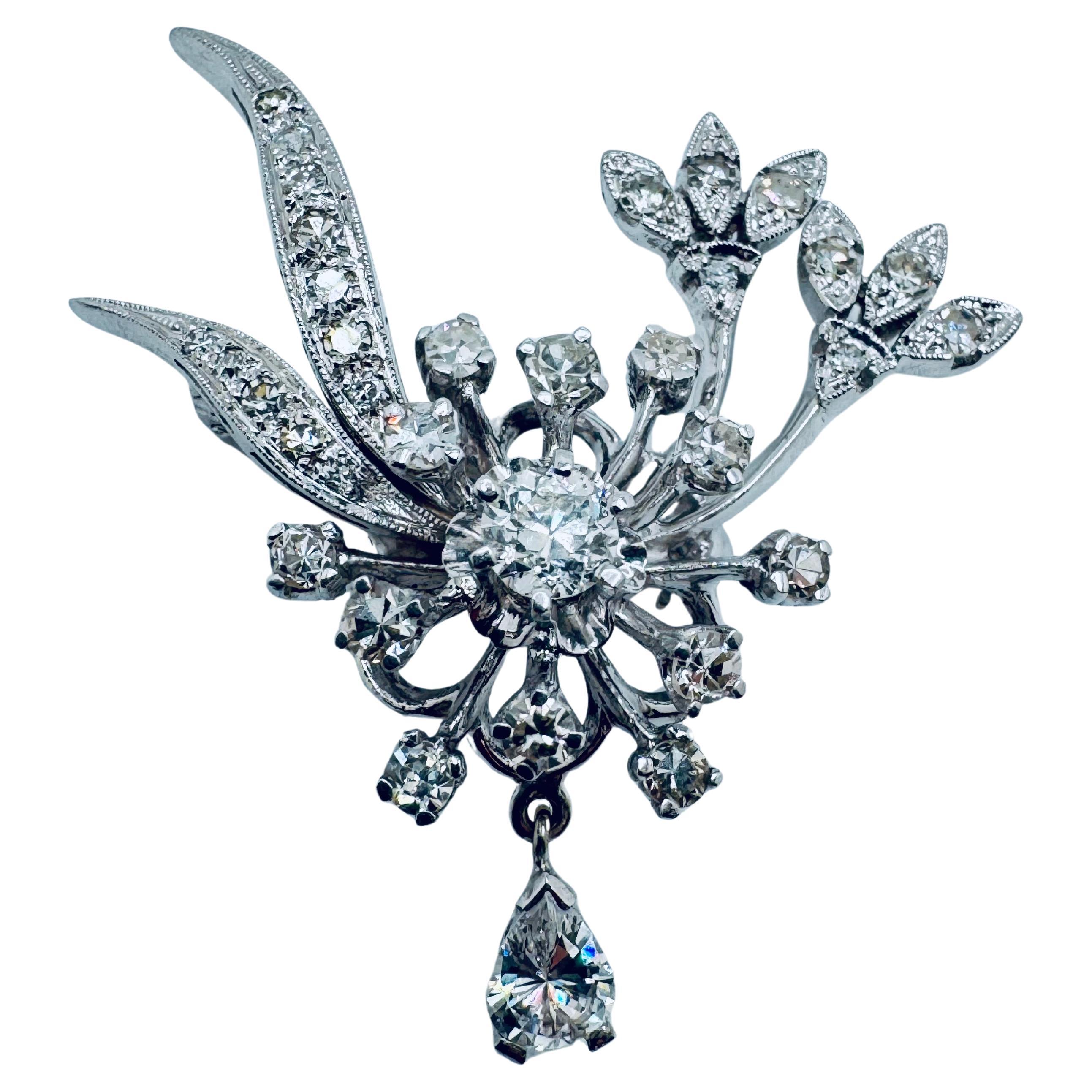 Birne 
Runder Diamant Cluster Blume Brosche