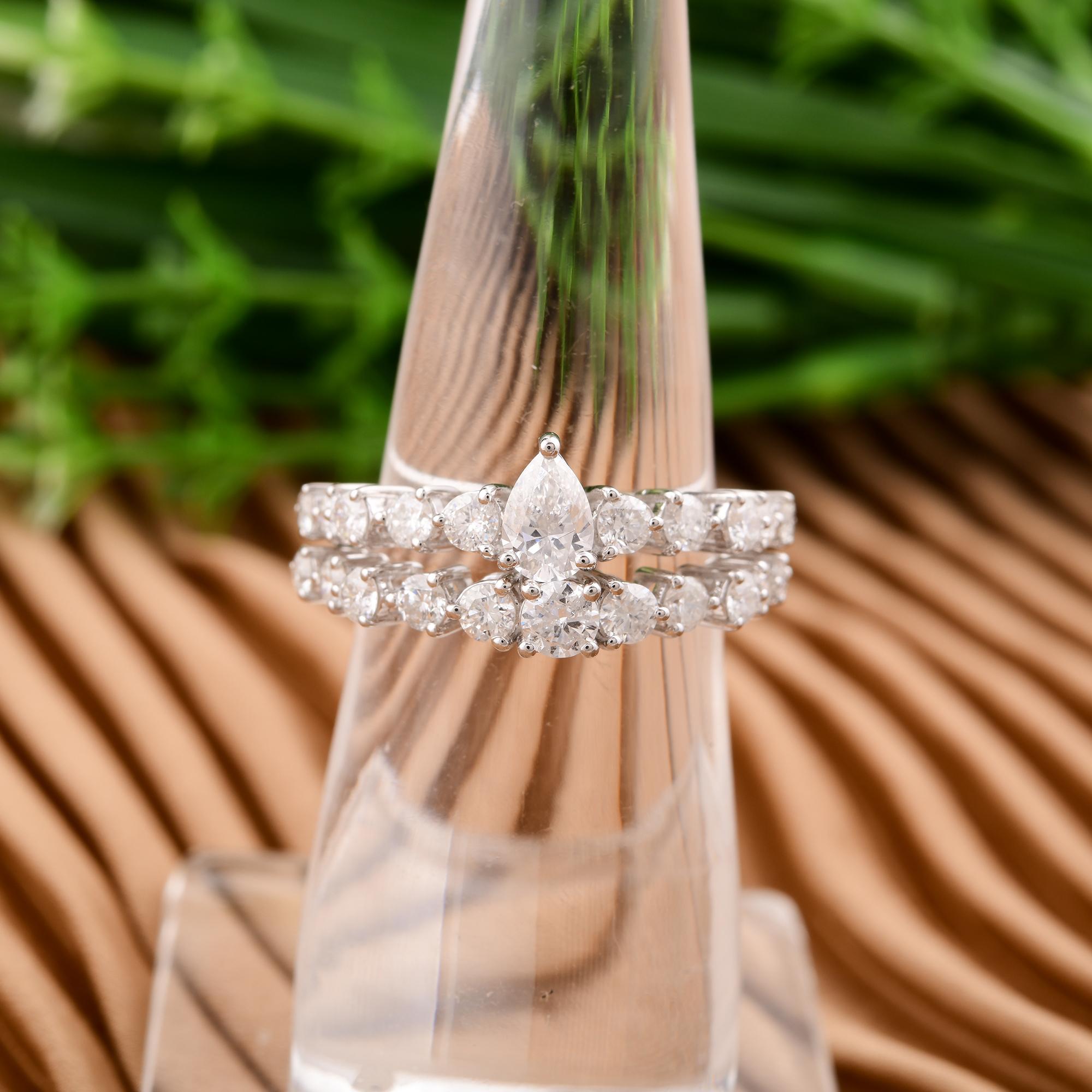 Moderne Bagues poires et diamants ronds en or blanc 18 carats Bijoux artisanaux en vente
