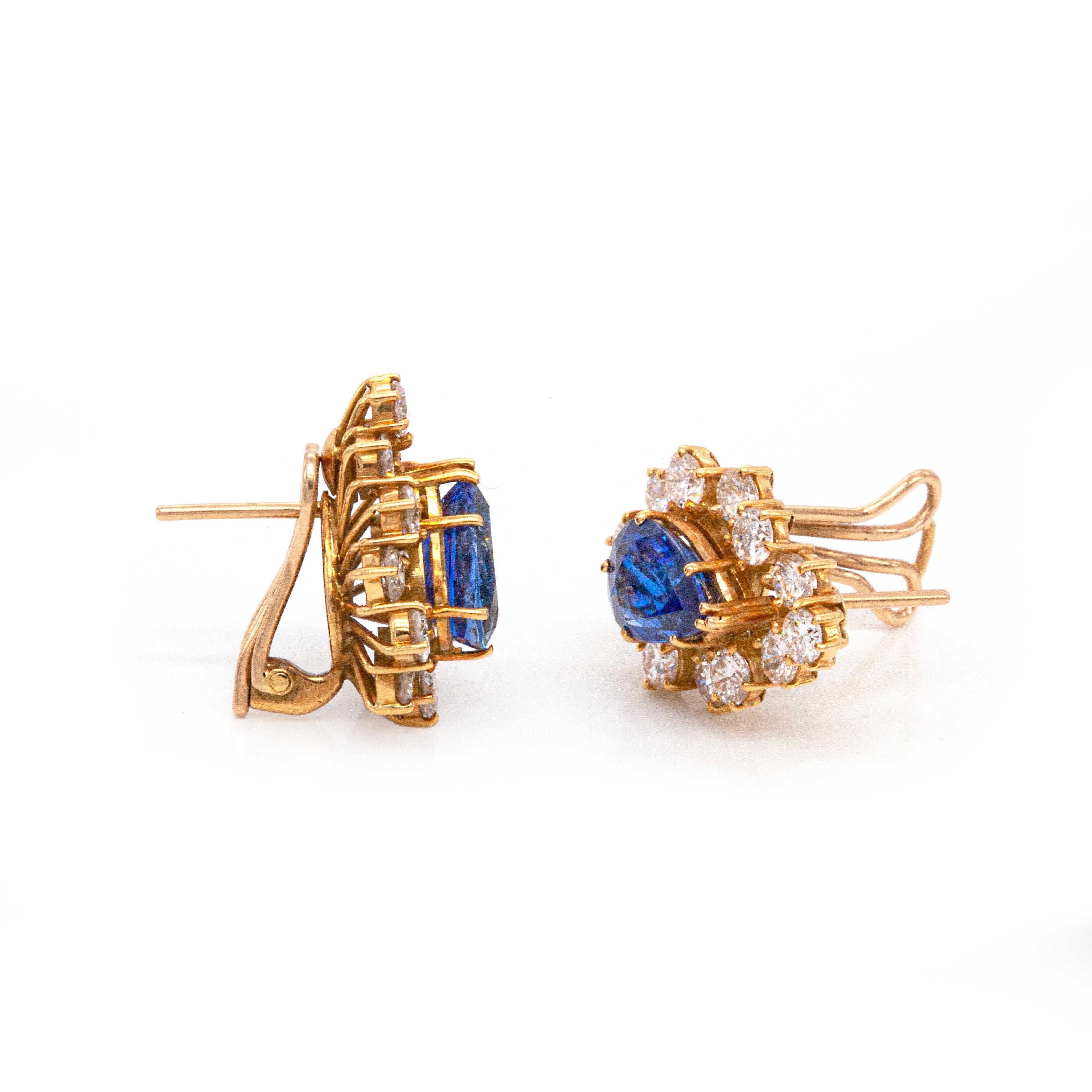 Pear Cut Pear Royal Blue Sapphire and Diamond Cluster 18 Carat Yellow Gold Stud Earrings For Sale