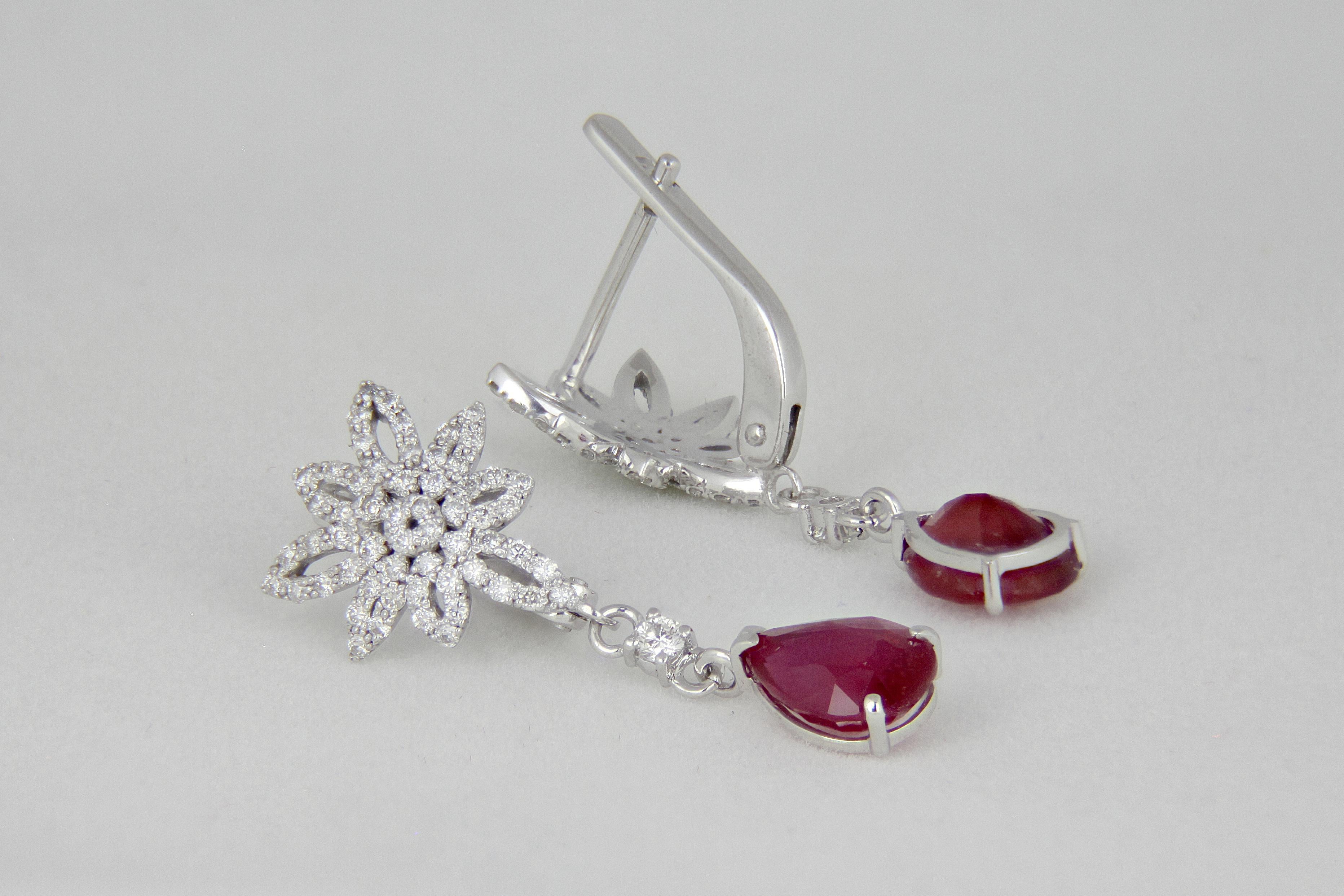 Pendientes colgantes de oro de 14k con rubíes pera. Pendientes de oro macizo de 14k. Pendientes de piedras preciosas rojas. Pendientes de rubí pera. Pendientes lágrima de rubí. Por Daizy Jewellery.


Tipo de metal: oro macizo de 14 quilates

Tamaño: