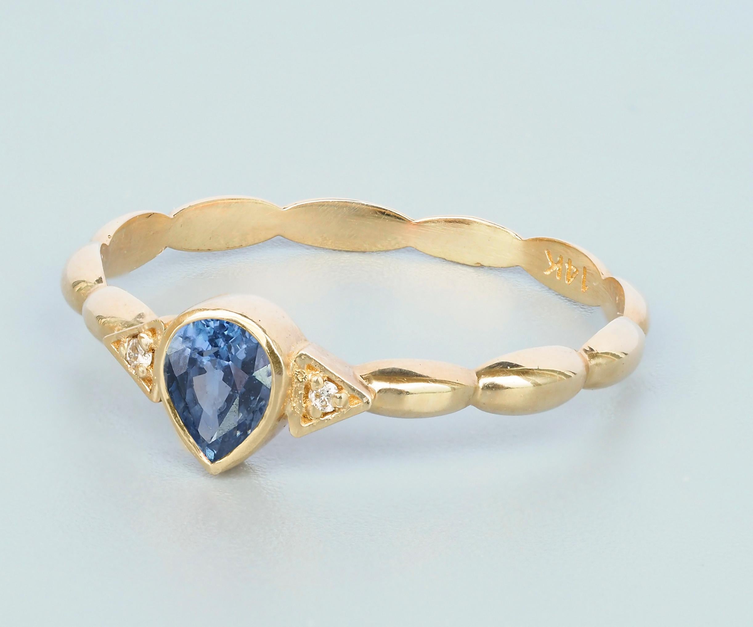For Sale:  Pear sapphire 14k gold ring. 4