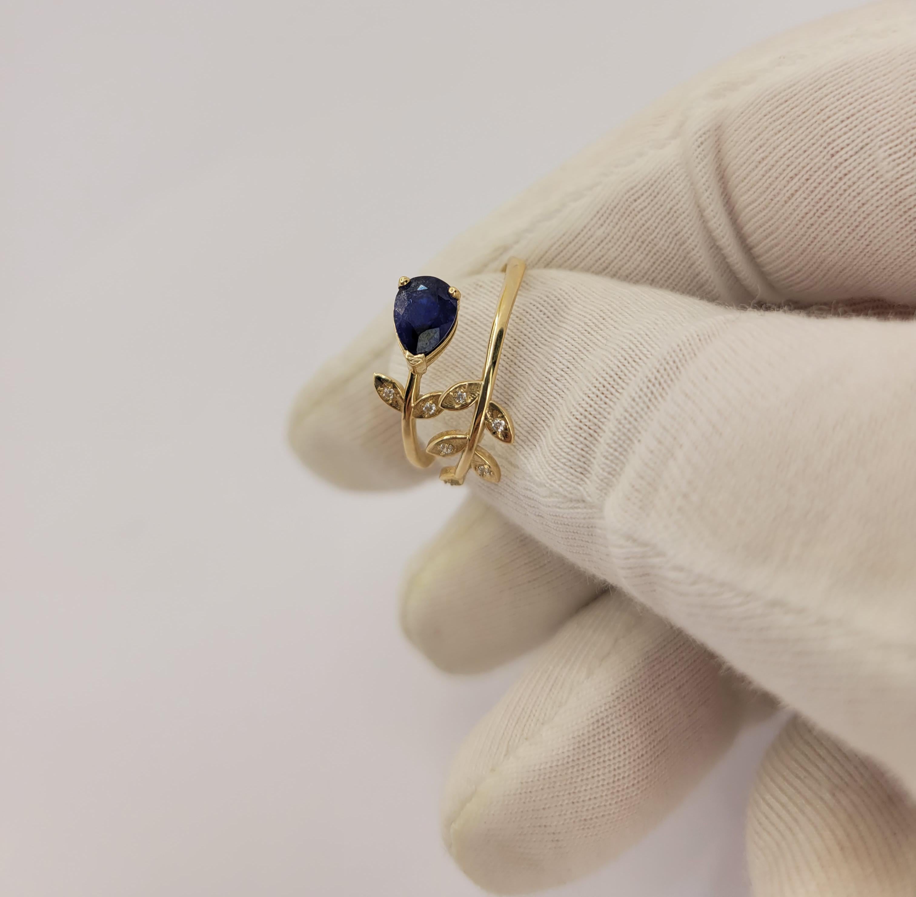 Pear sapphire 14k gold ring. In New Condition For Sale In Istanbul, TR