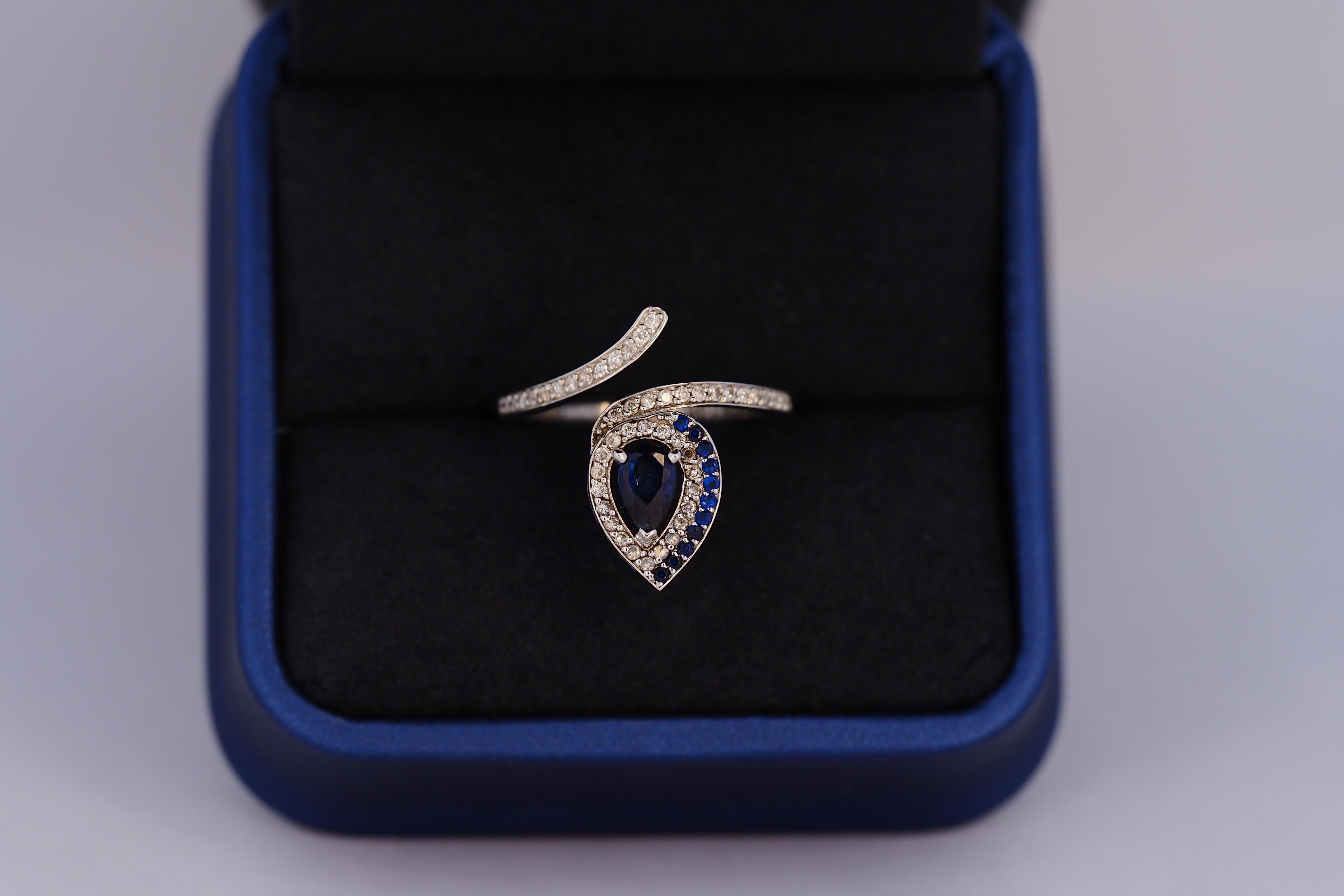 For Sale:  Pear sapphire and diamonds serpenti 14k gold ring 9