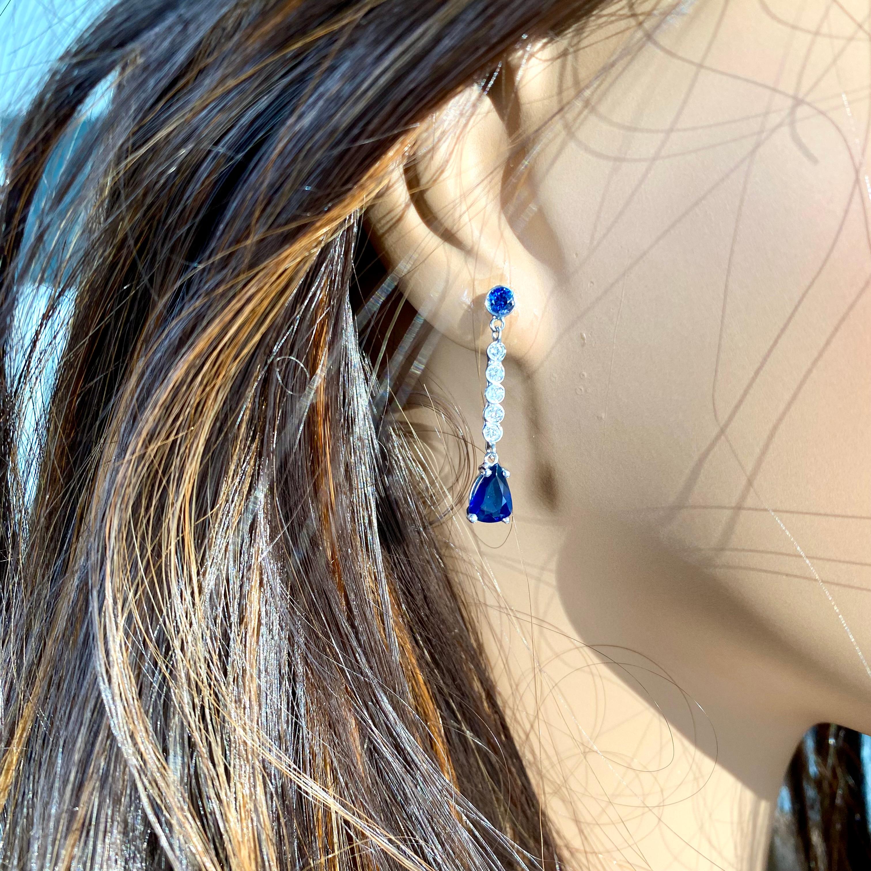 Pear Sapphire Diamond 2.46 Carat 1 Inch Long Dangle White Gold Earrings For Sale 2