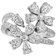 Pear Shape 18K White Gold Diamond Petal Ring