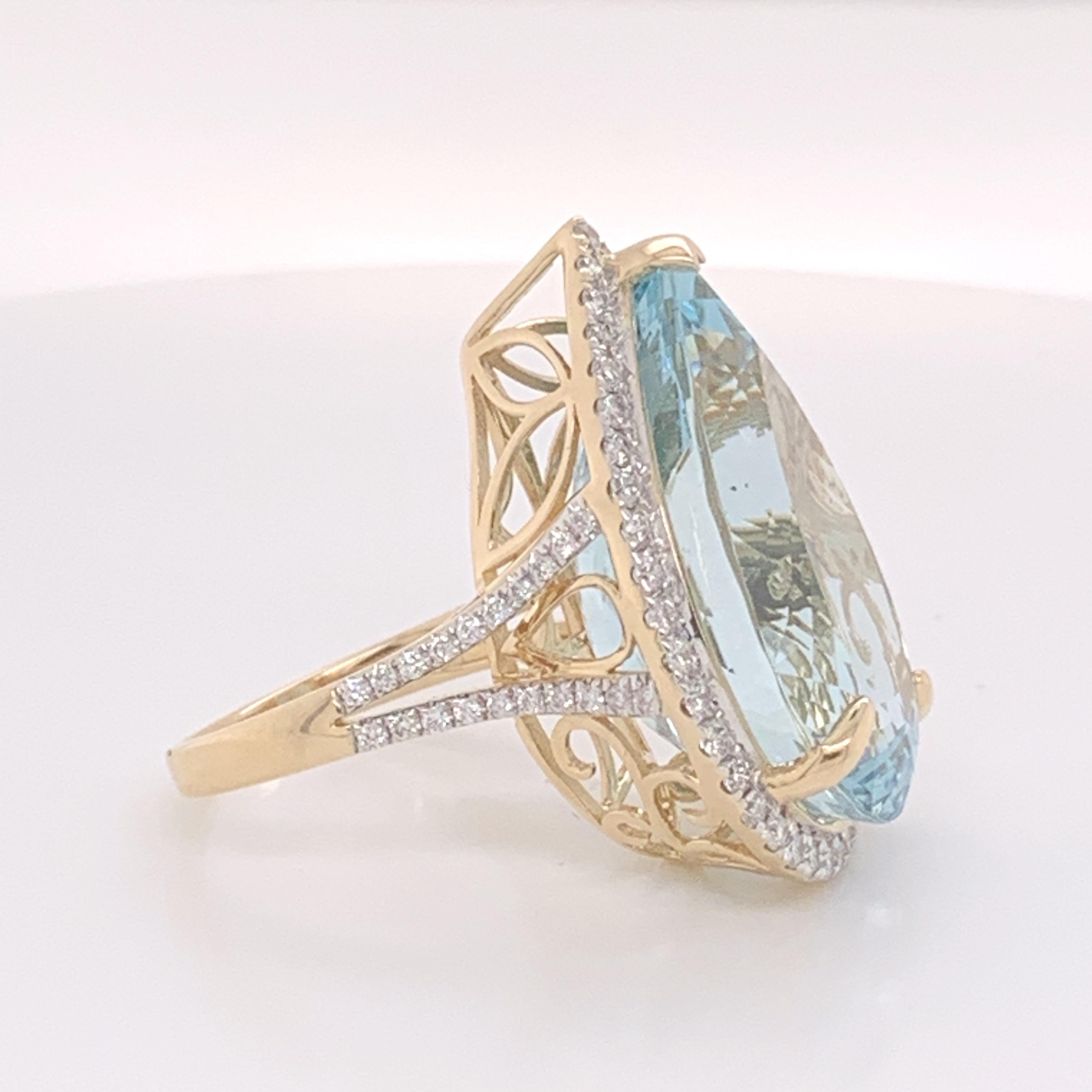 Pear Shape 26.71 Carat Aquamarine and Diamond Ring 2