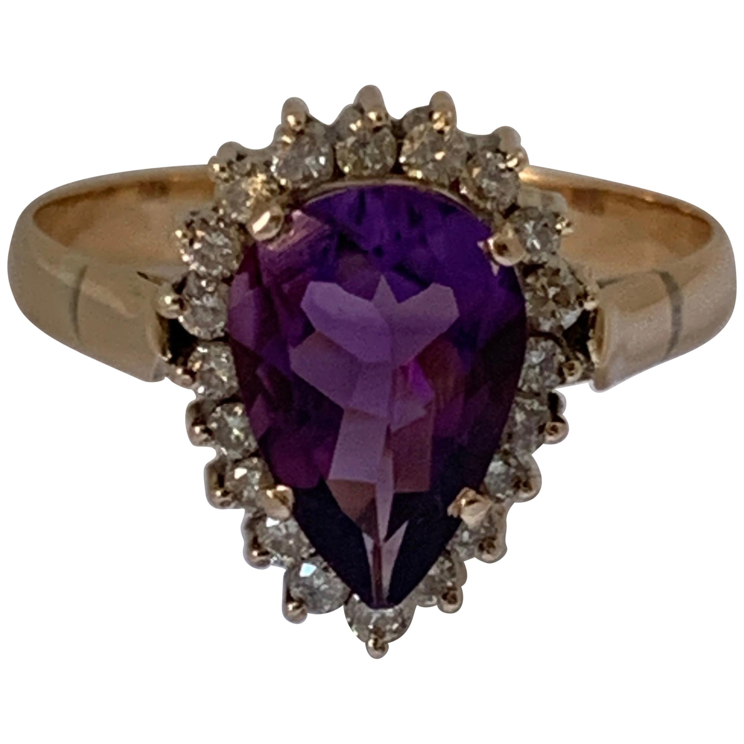 Anello in oro 14 carati con ametista e diamante a forma di pera in vendita