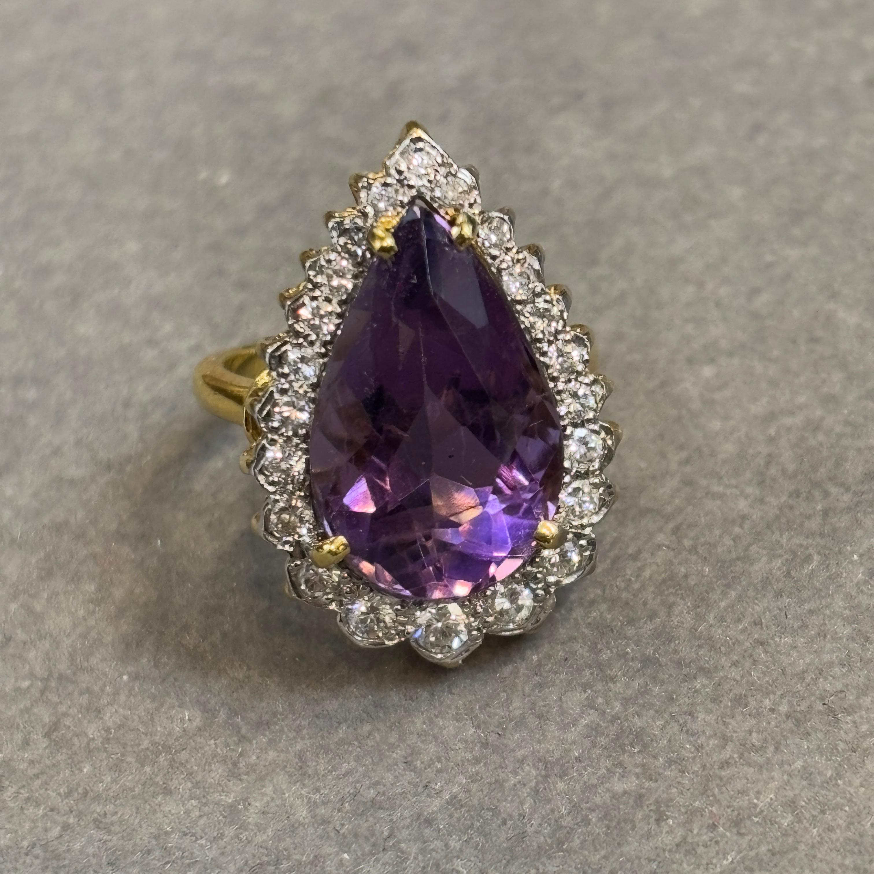 Anello con ametista e diamanti a forma di pera in vendita 5