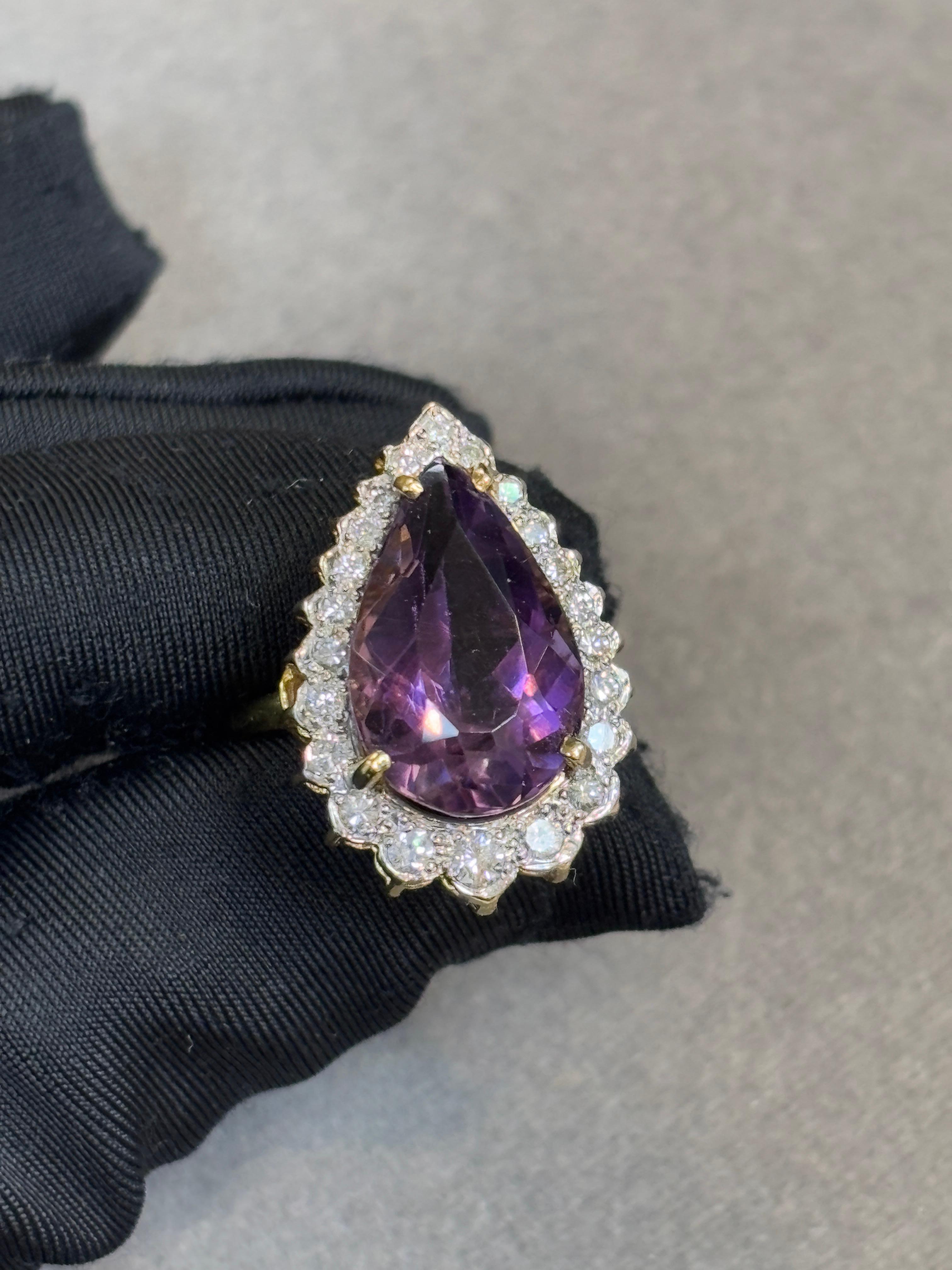 Taglio misto Anello con ametista e diamanti a forma di pera in vendita