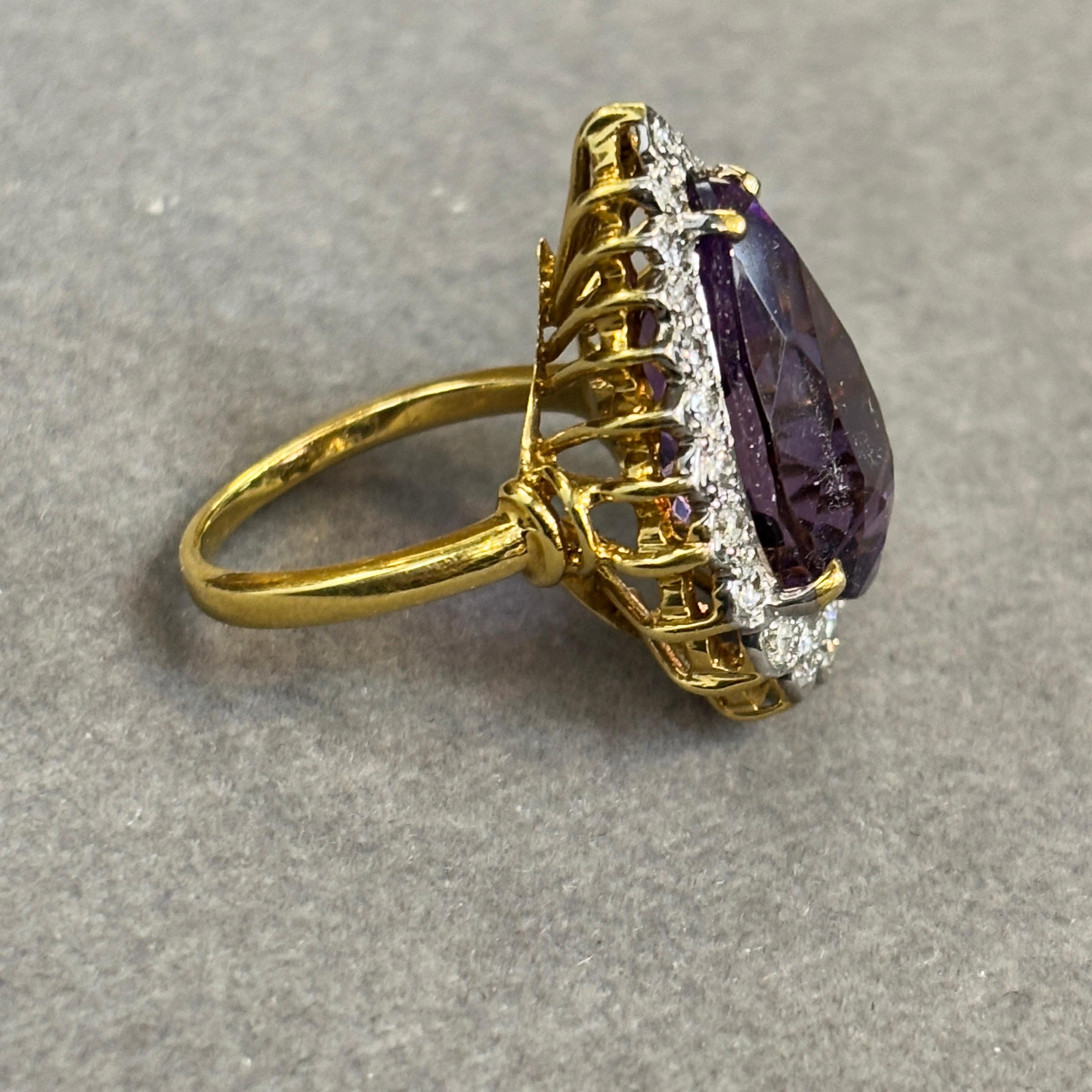 Anello con ametista e diamanti a forma di pera in vendita 2