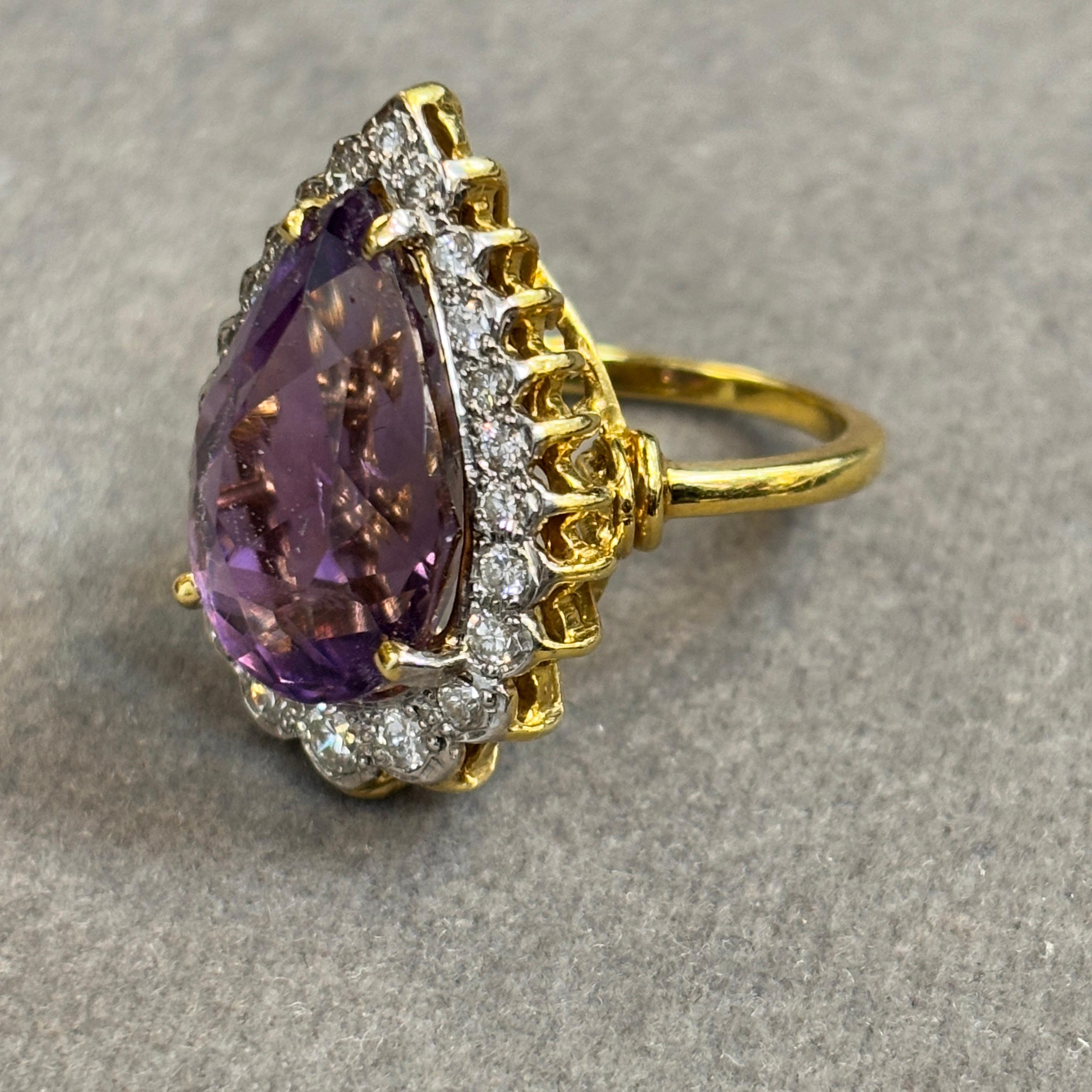 Anello con ametista e diamanti a forma di pera in vendita 4