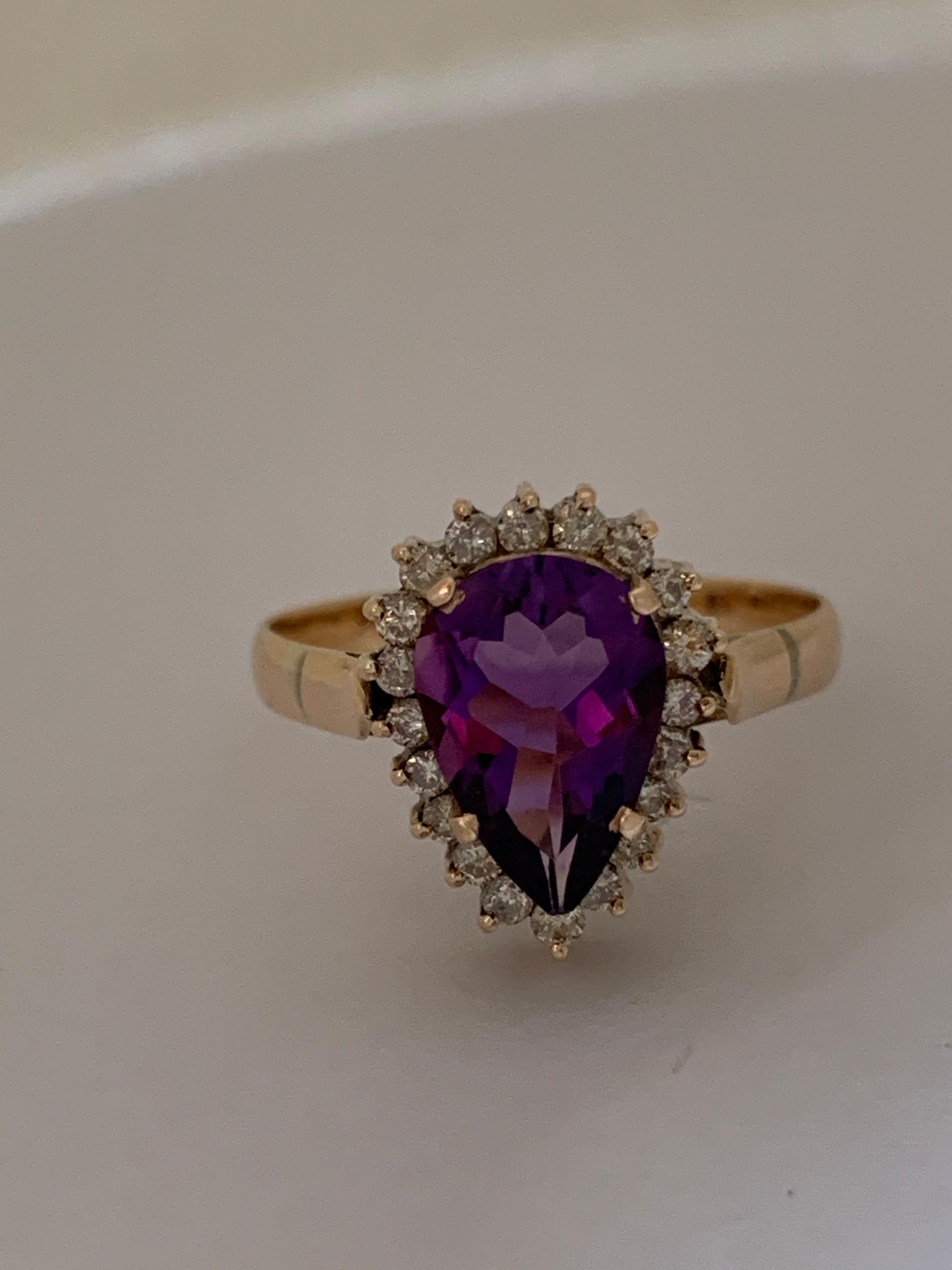 Pear Shape Amethyst and Diamond 14 Carat Gold Ring In New Condition For Sale In Trumbull, CT