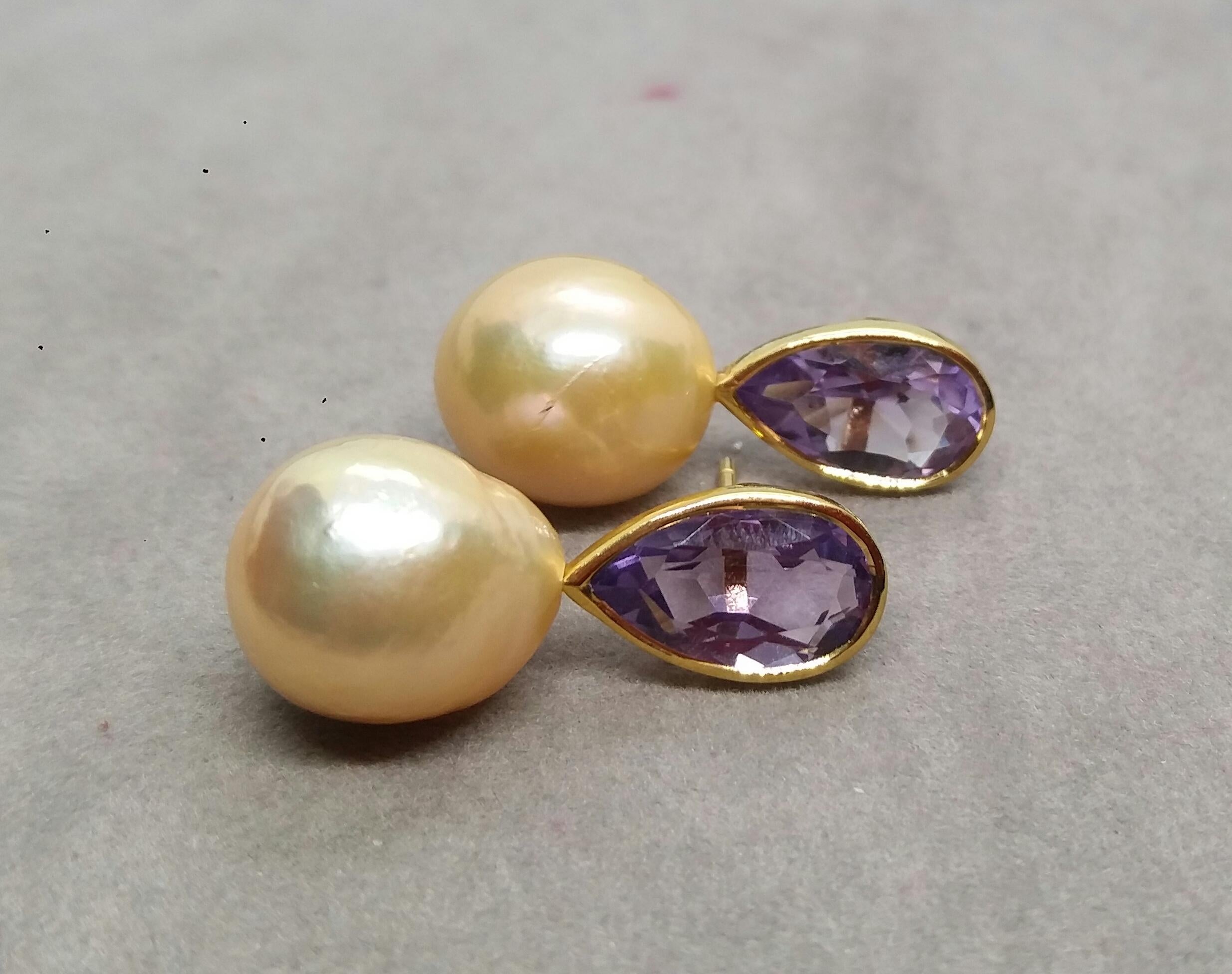 Contemporary Pear Shape Amethysts 14 K Yellow Gold Cream Color Baroque Pearl Stud Earrings