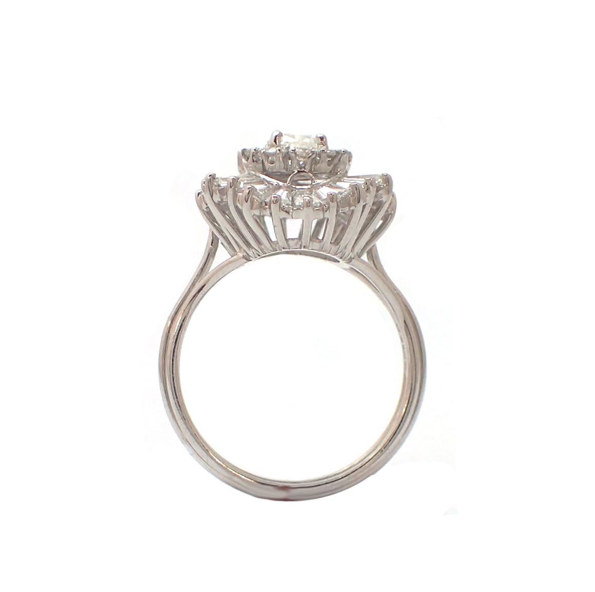 Pear Shape Ballerina Ring in Platinum In Excellent Condition For Sale In New York, NY