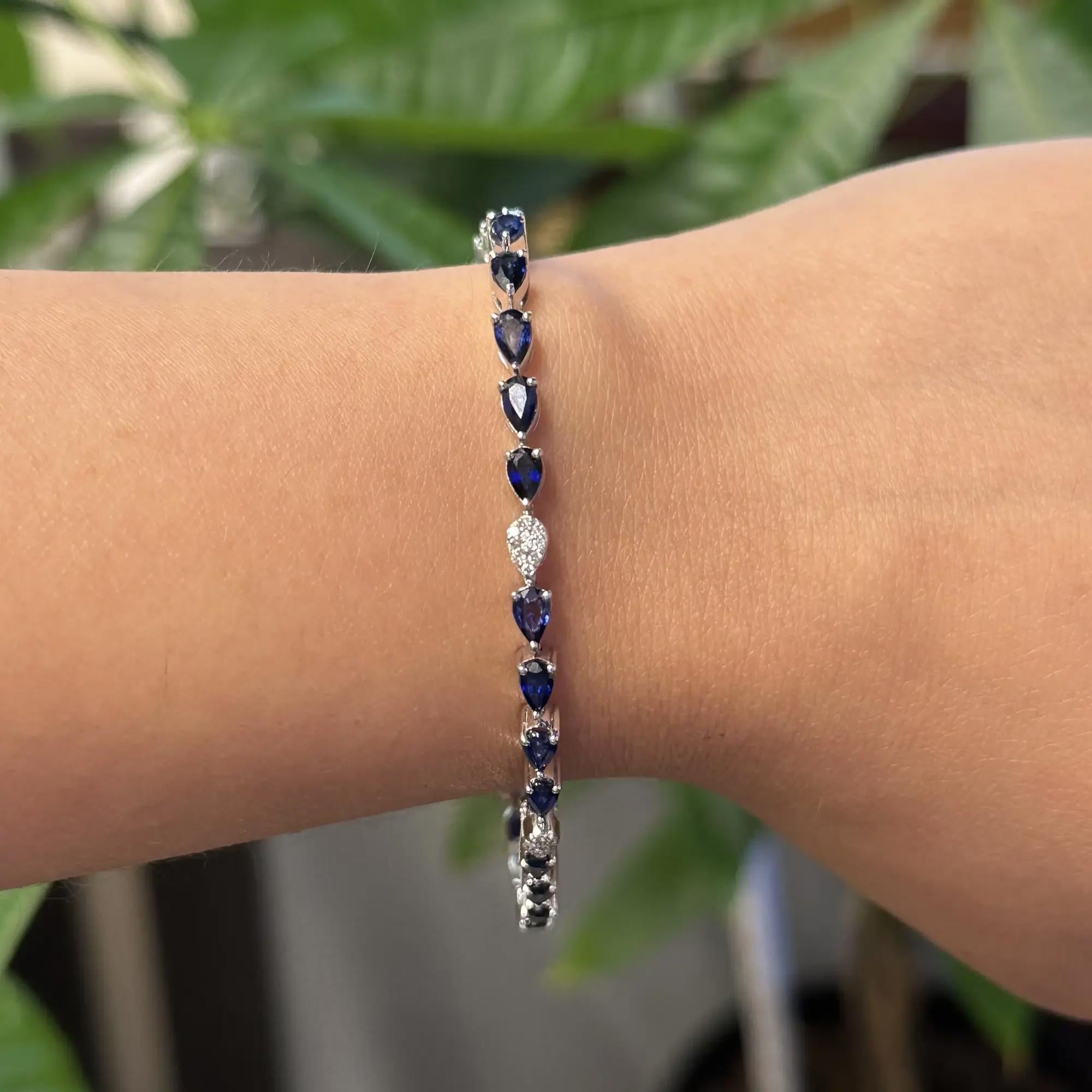 Bracelet de tennis en or blanc 14K, saphir bleu en forme de poire et diamant Pour femmes en vente
