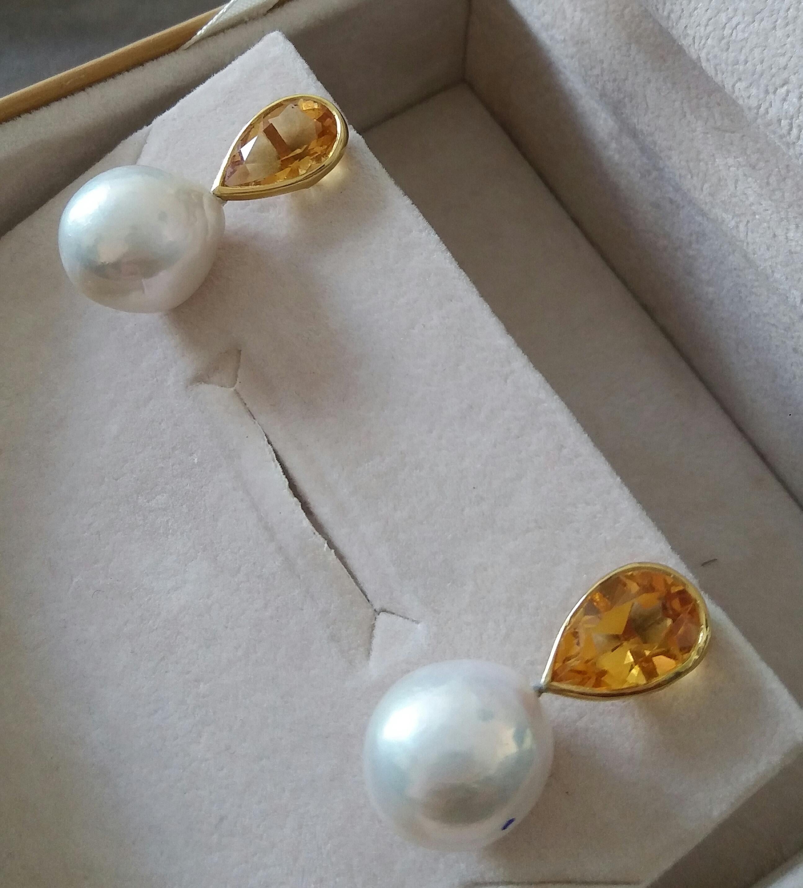 Pear Shape Citrine 14 Karat Yellow Gold Bezel White Baroque Pearls Stud Earrings For Sale 6