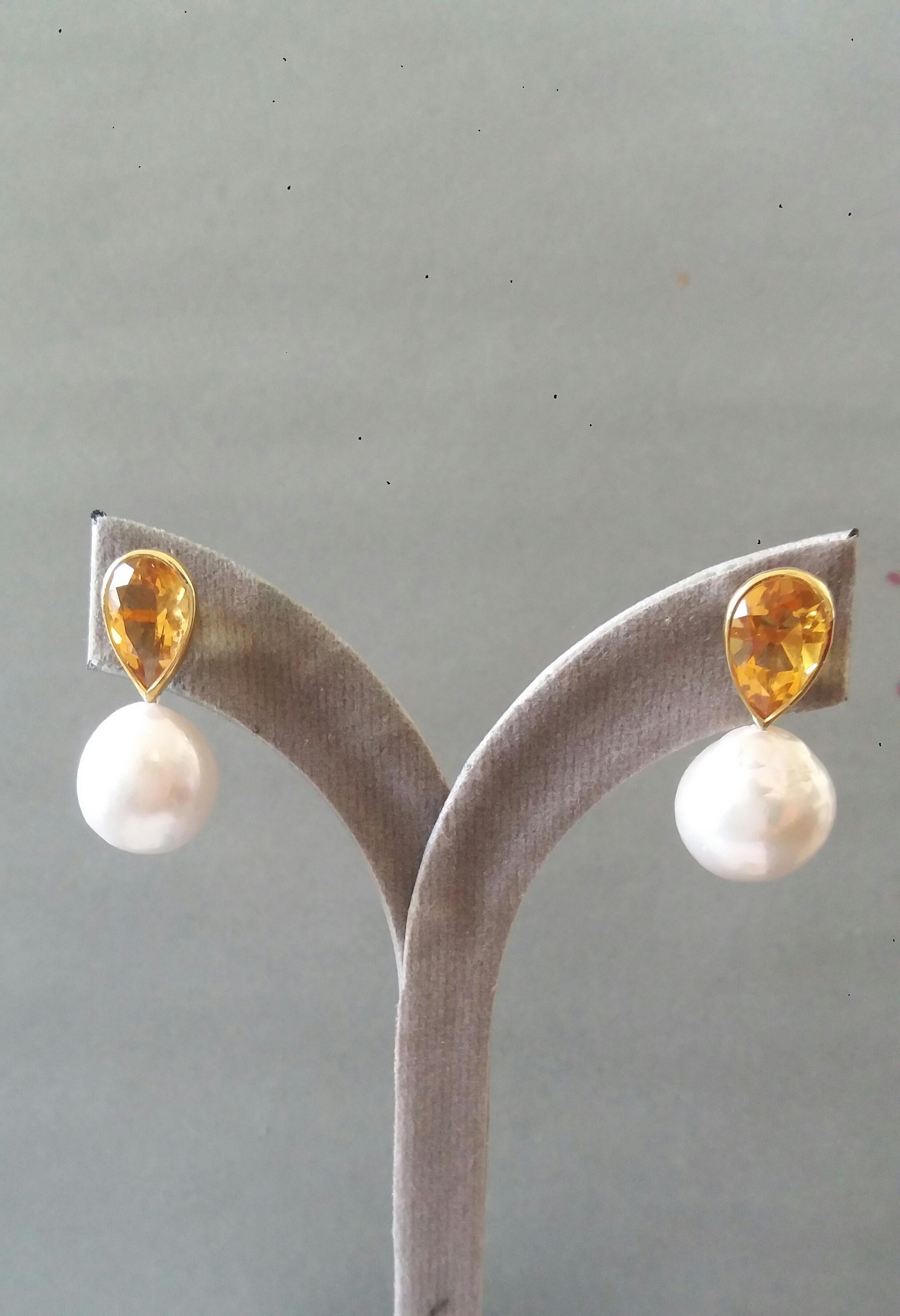 Pear Shape Citrine 14 Karat Yellow Gold Bezel White Baroque Pearls Stud Earrings For Sale 7