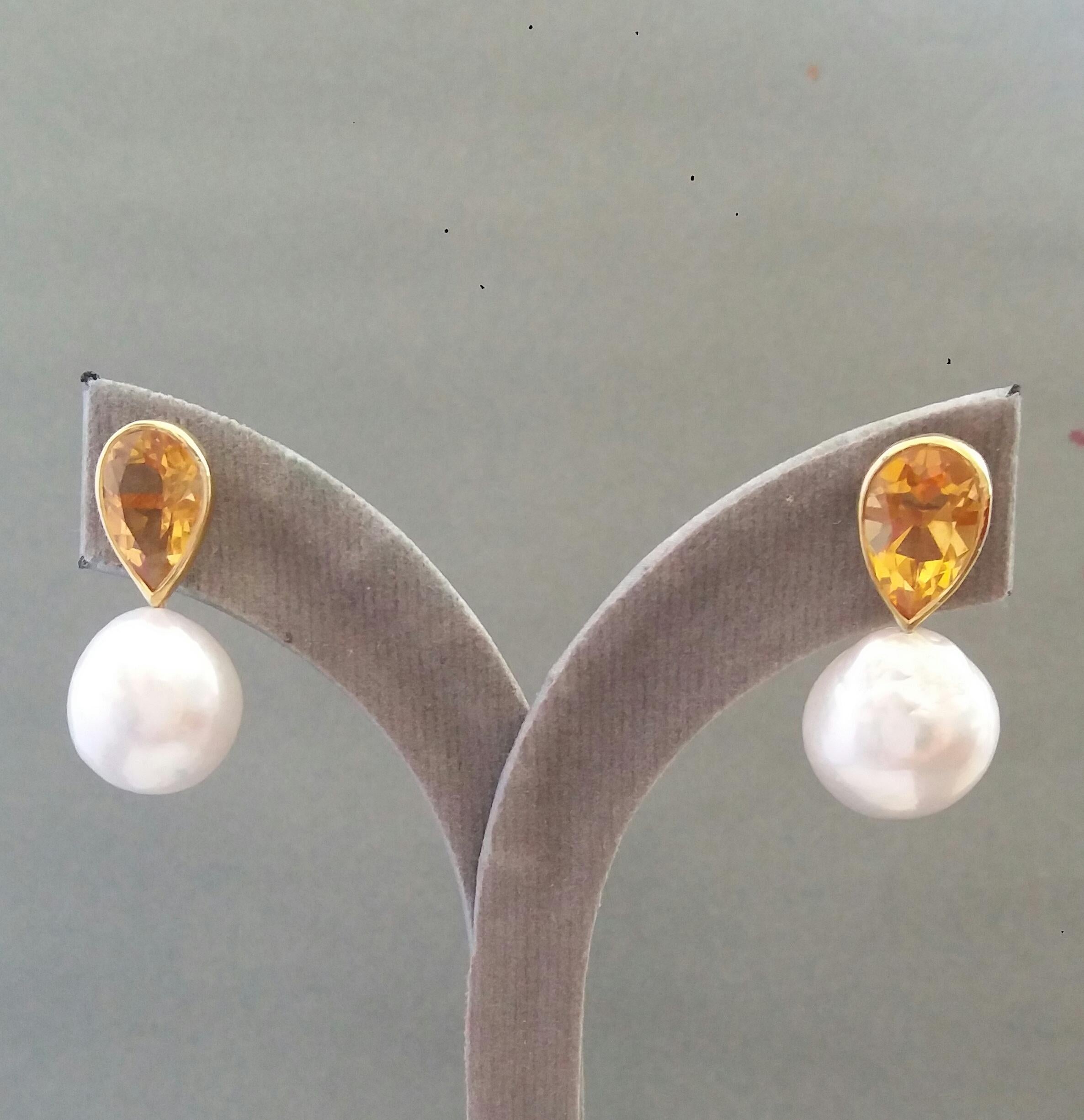 Pear Shape Citrine 14 Karat Yellow Gold Bezel White Baroque Pearls Stud Earrings For Sale 8