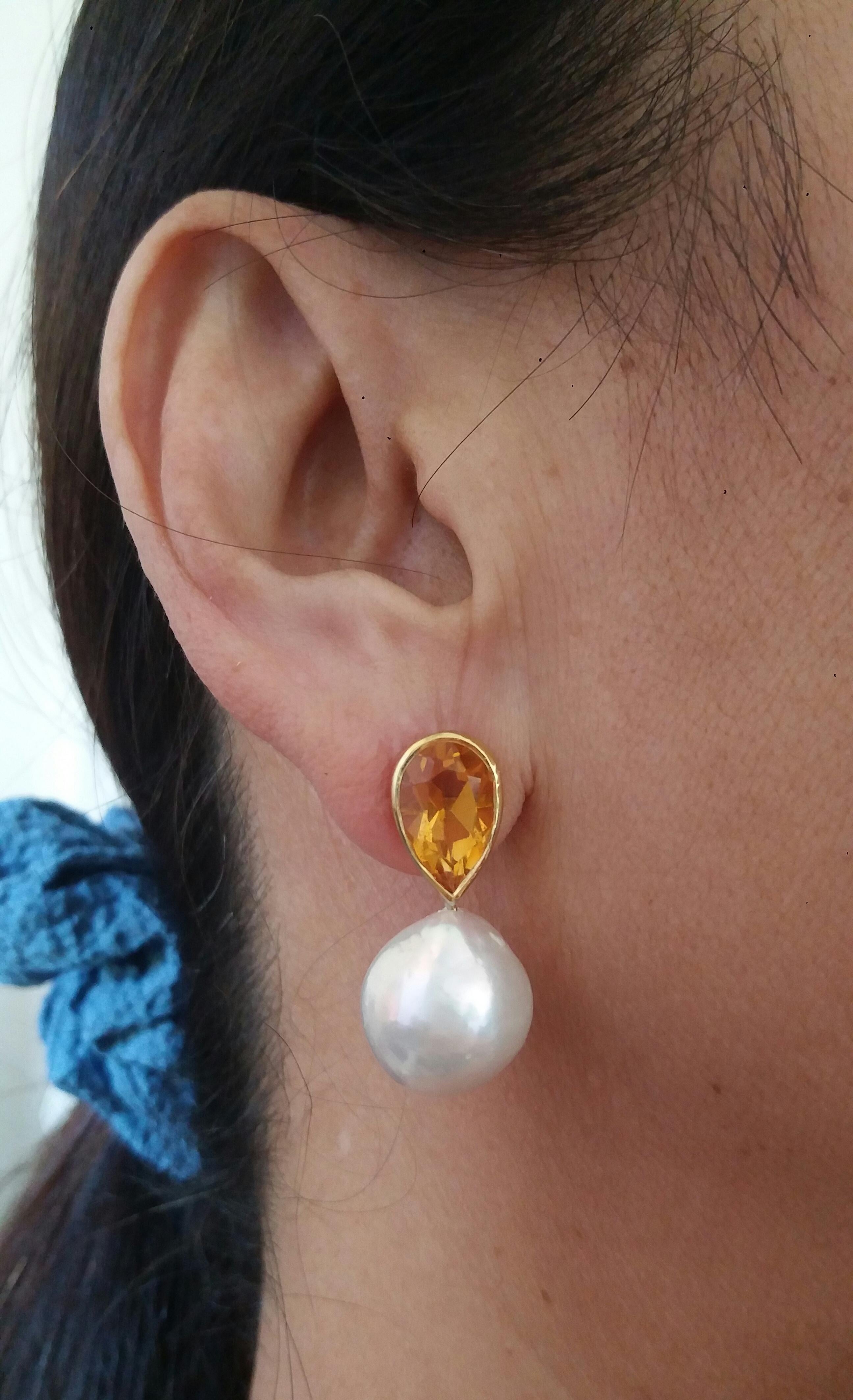 Pear Shape Citrine 14 Karat Yellow Gold Bezel White Baroque Pearls Stud Earrings For Sale 10