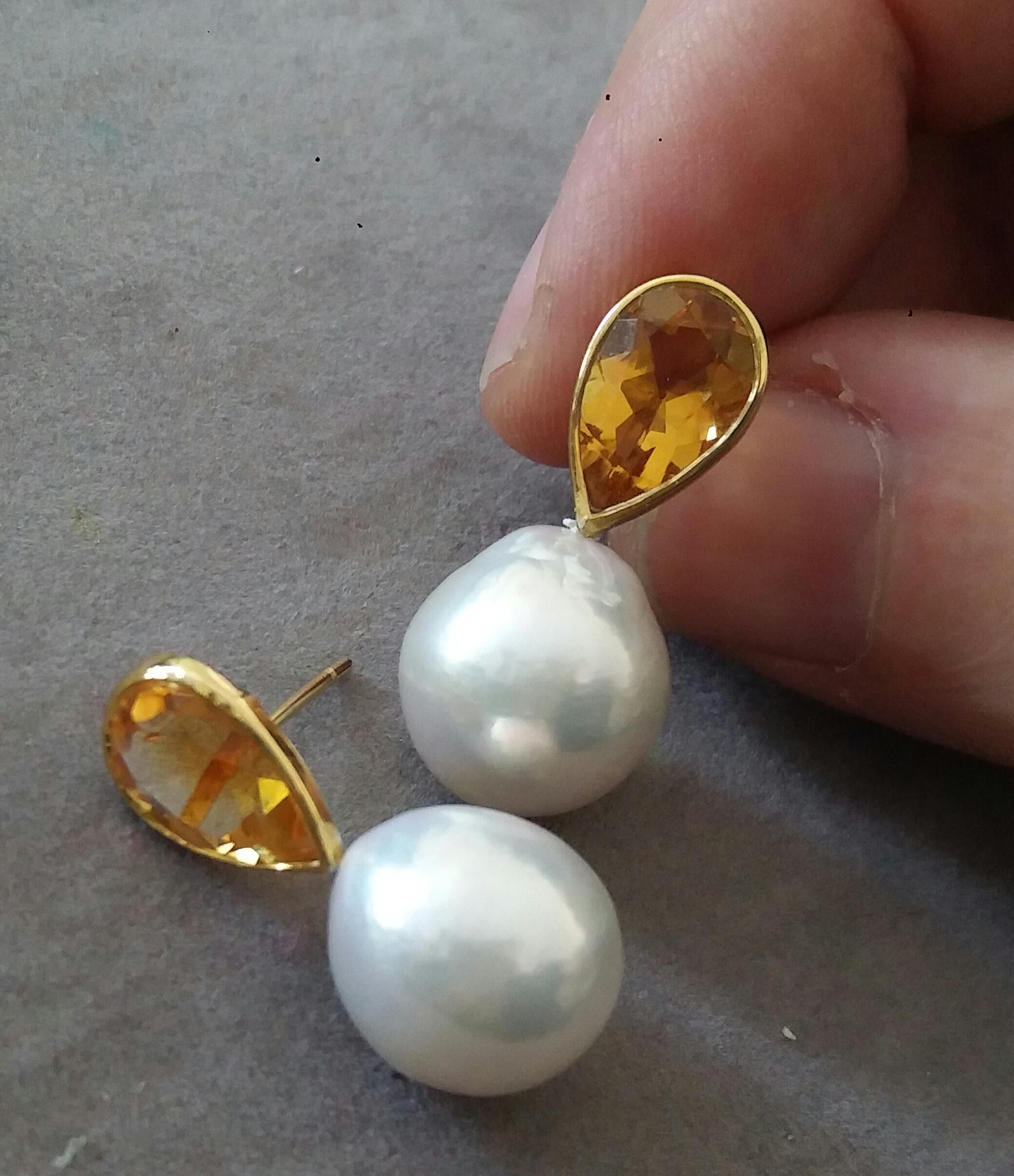 Pear Shape Citrine 14 Karat Yellow Gold Bezel White Baroque Pearls Stud Earrings For Sale 1