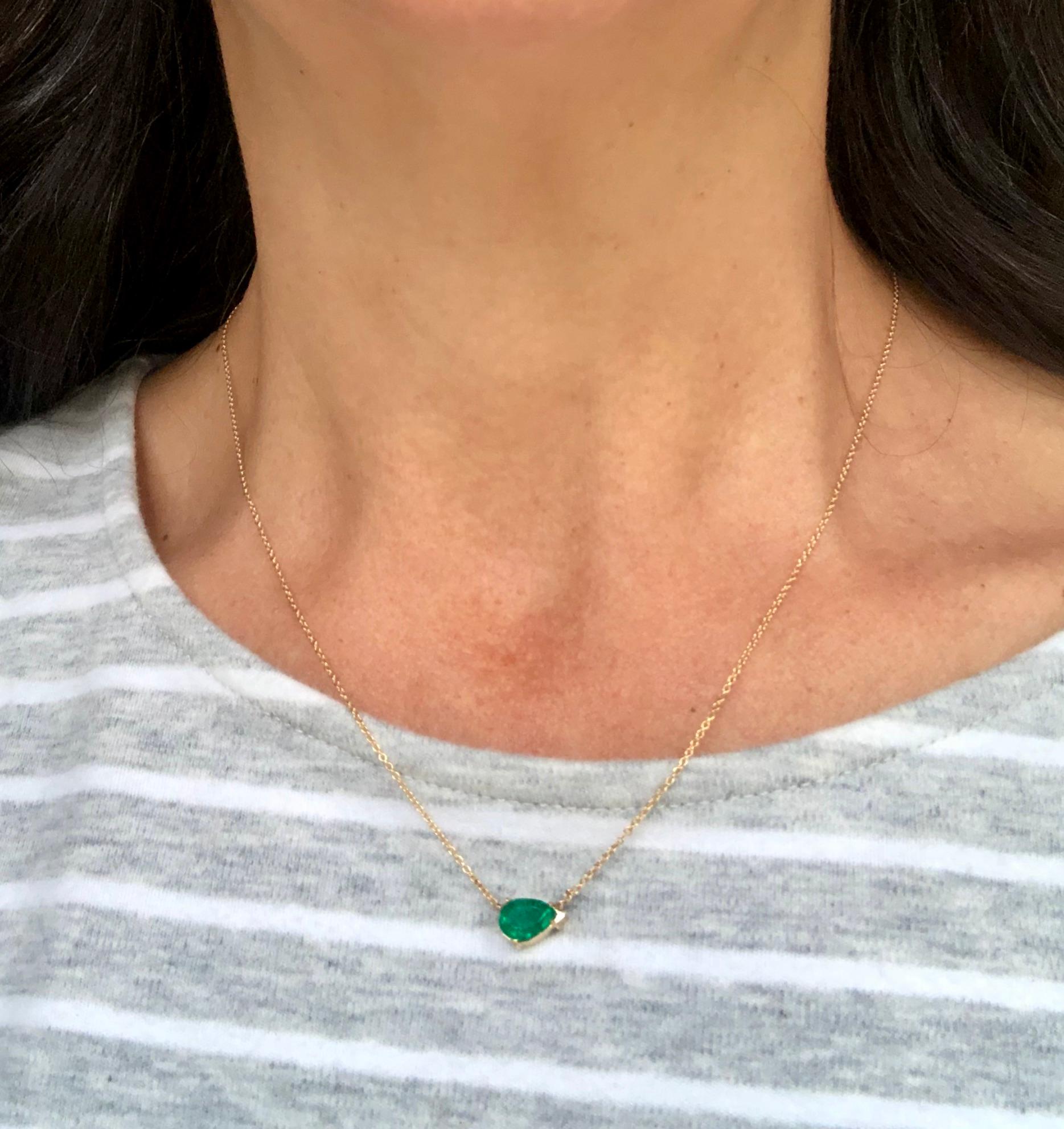 Modern Emeralds Maravellous Colombian Emerald Solitaire Pendant Drop Necklace in 18K