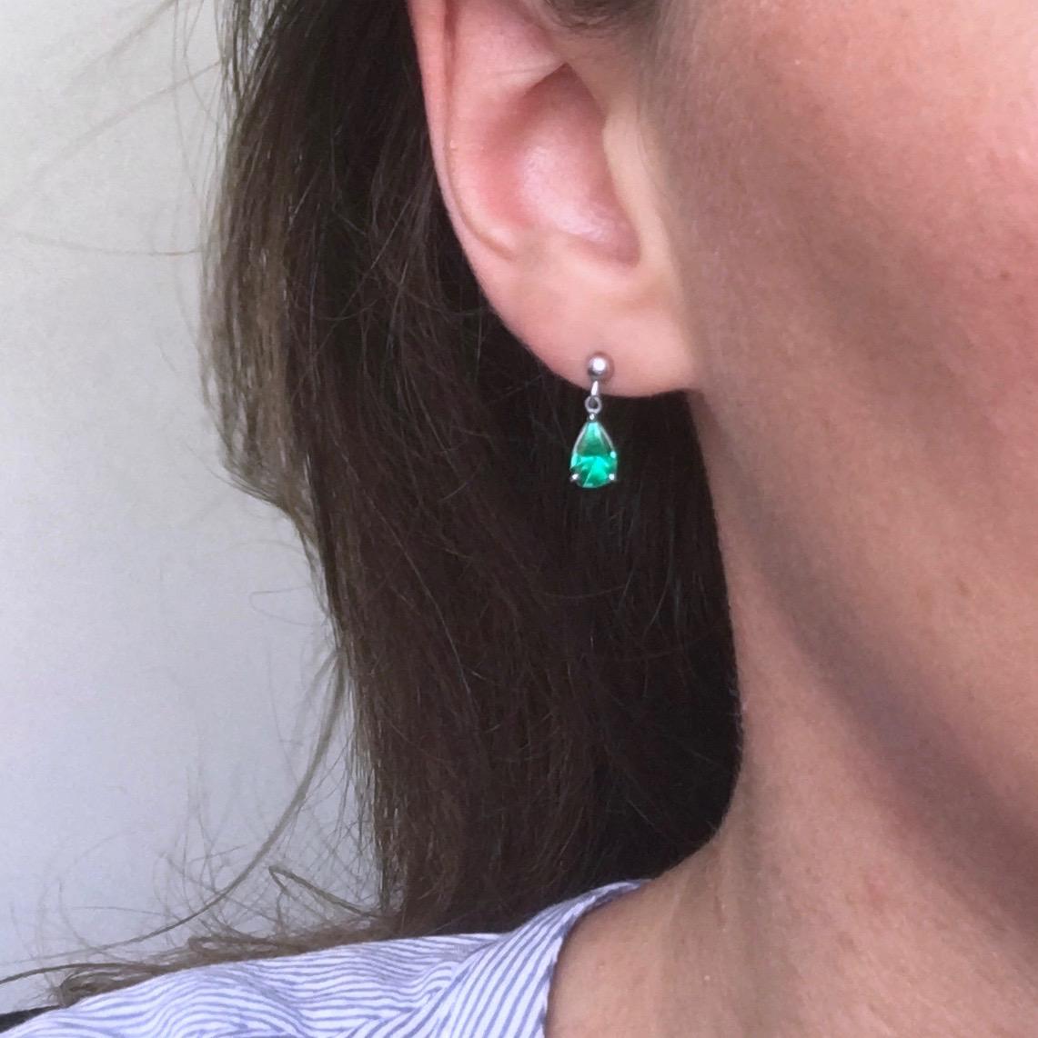 Women's or Men's Pear Shape Colombian Emerald White Gold Studs Earrings