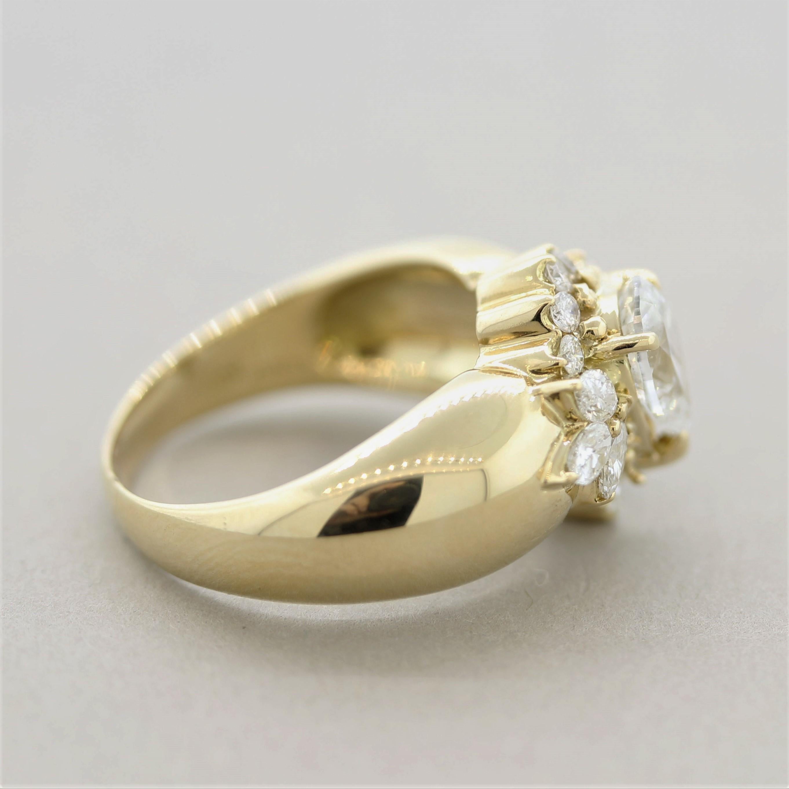 Mixed Cut Pear-Shape Diamond Gold Cluster Spray Ring For Sale
