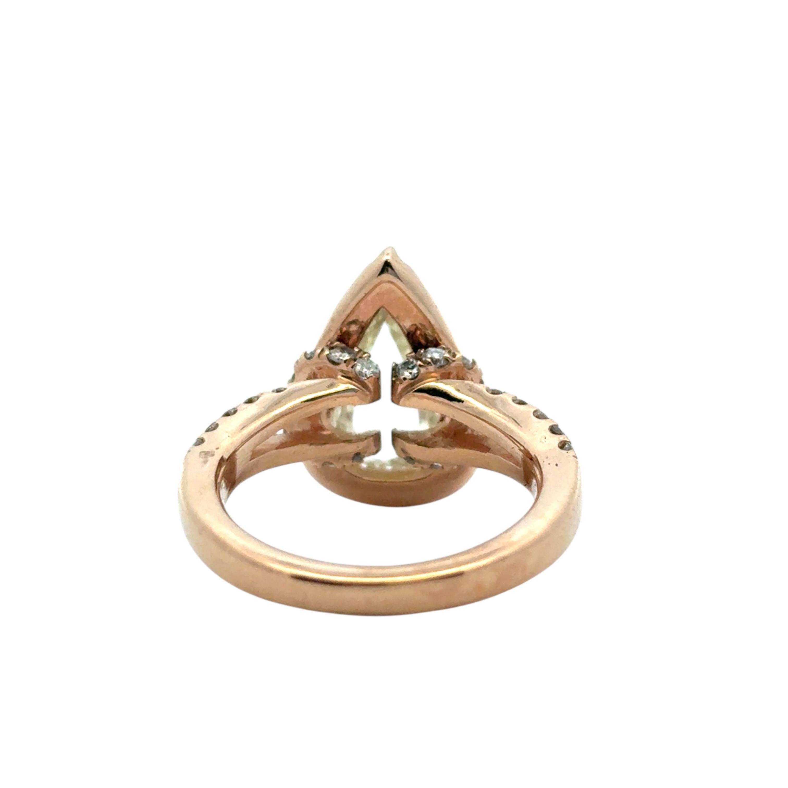 Pear Shape Diamond Halo Engagement Ring in vendita 4