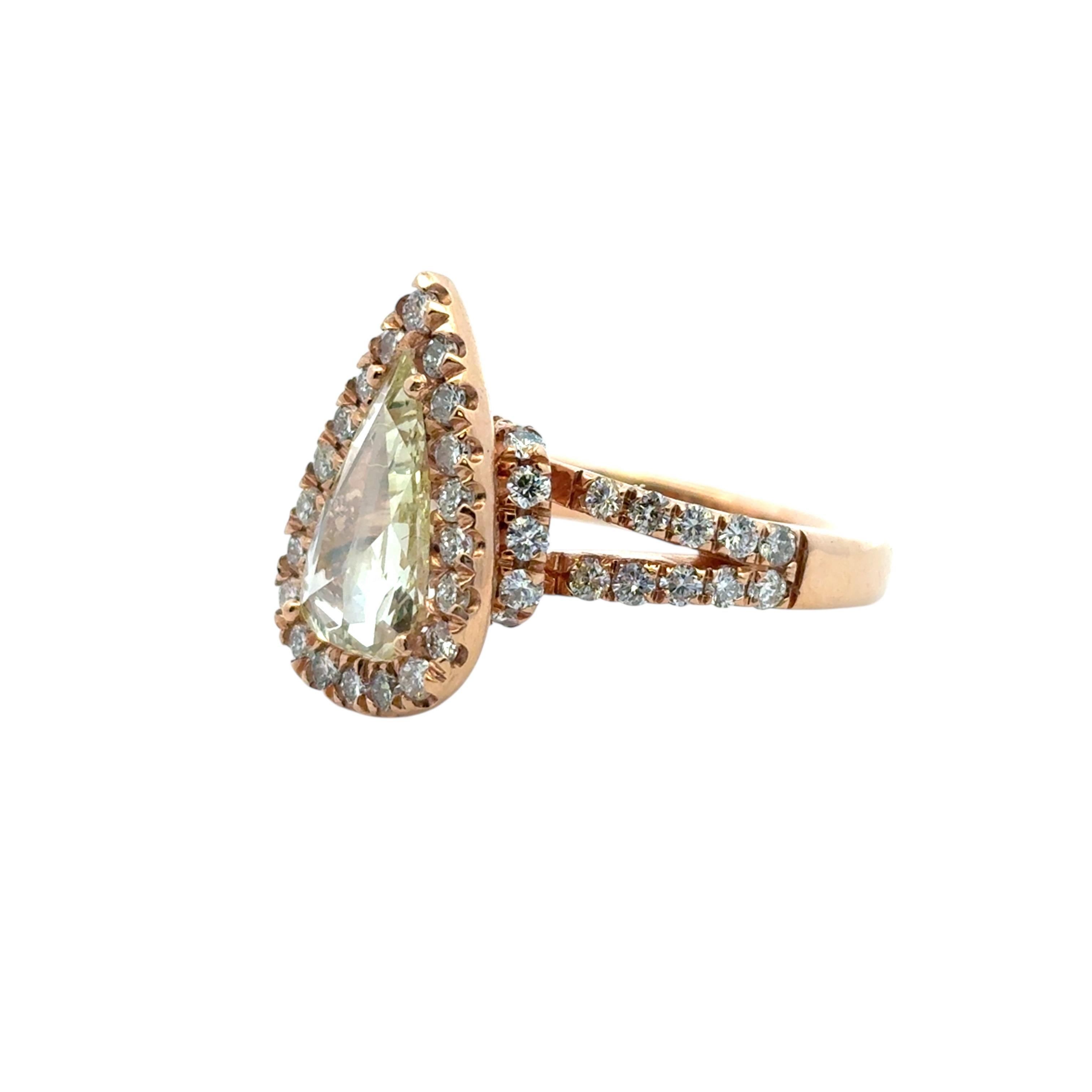 Pear Shape Diamond Halo Engagement Ring in vendita 6