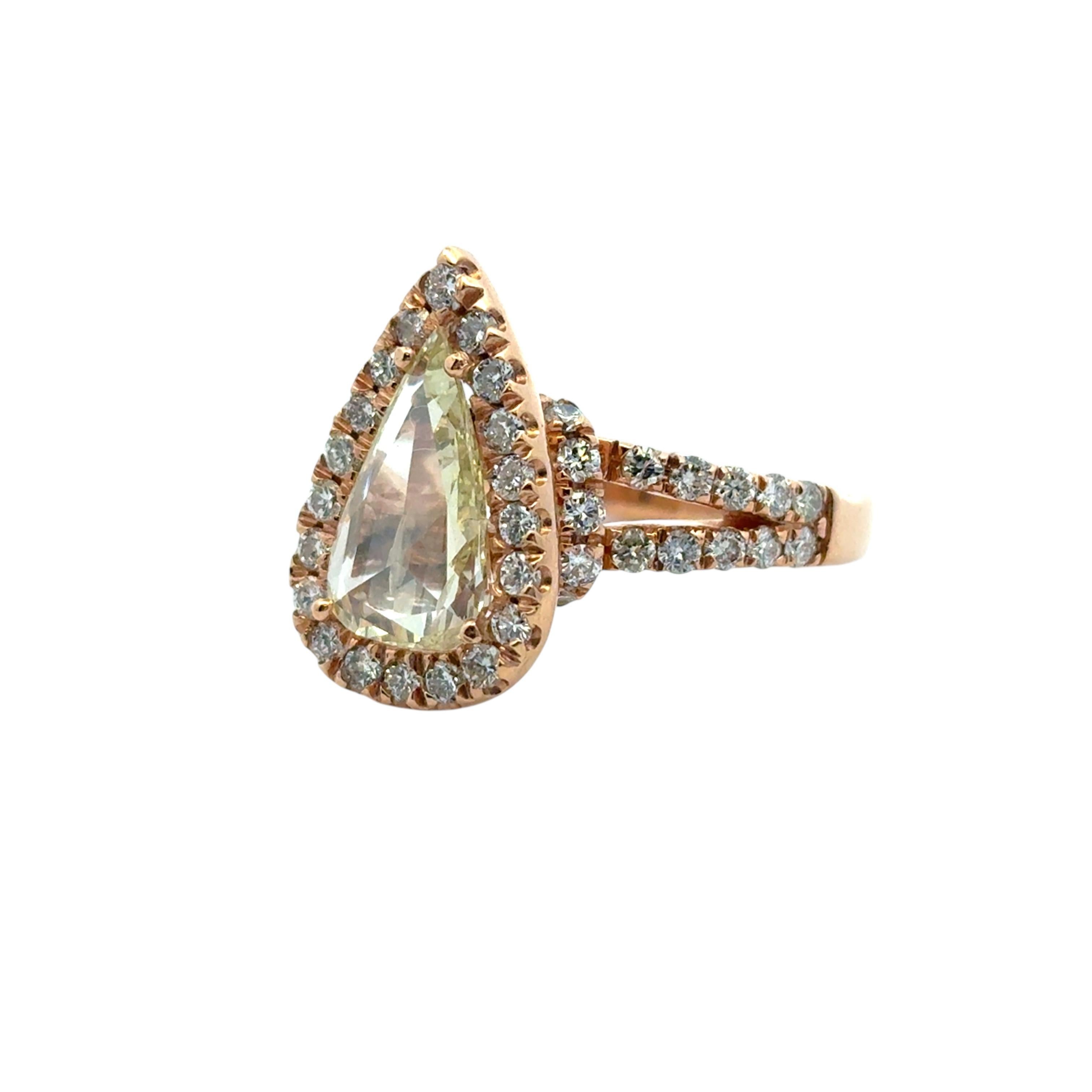Pear Shape Diamond Halo Engagement Ring in vendita 7