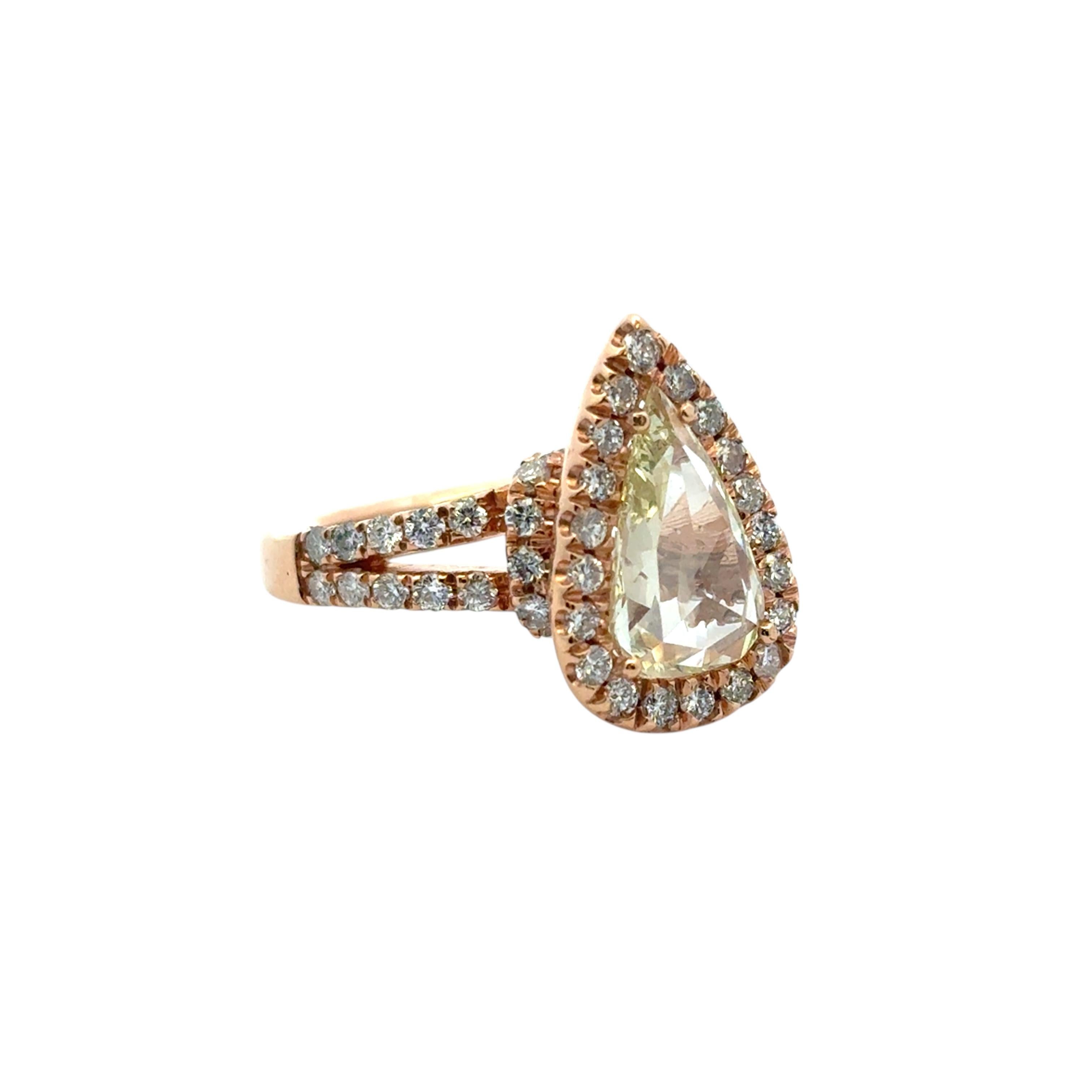 Pear Shape Diamond Halo Engagement Ring in vendita 10