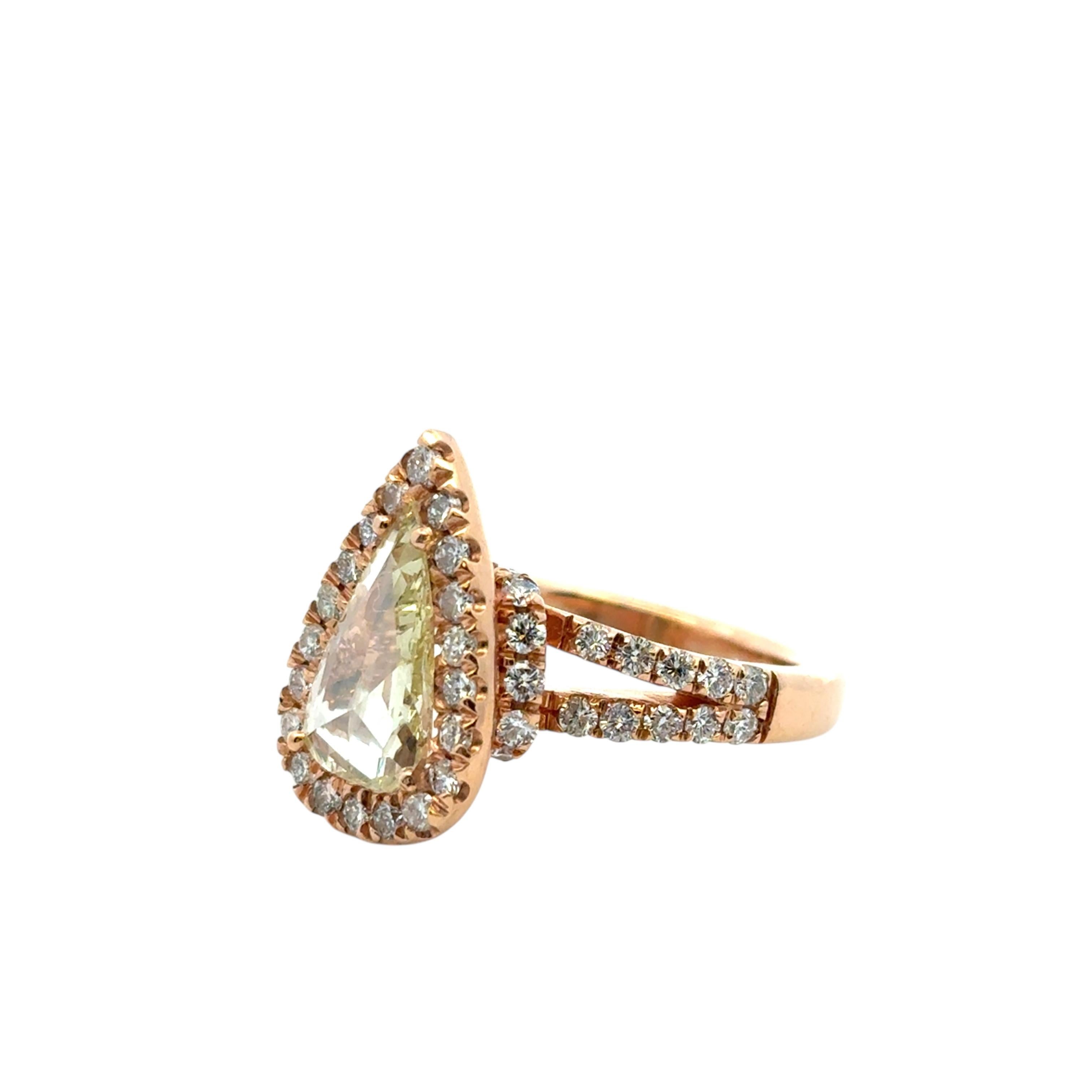 Pear Shape Diamond Halo Engagement Ring in vendita 14