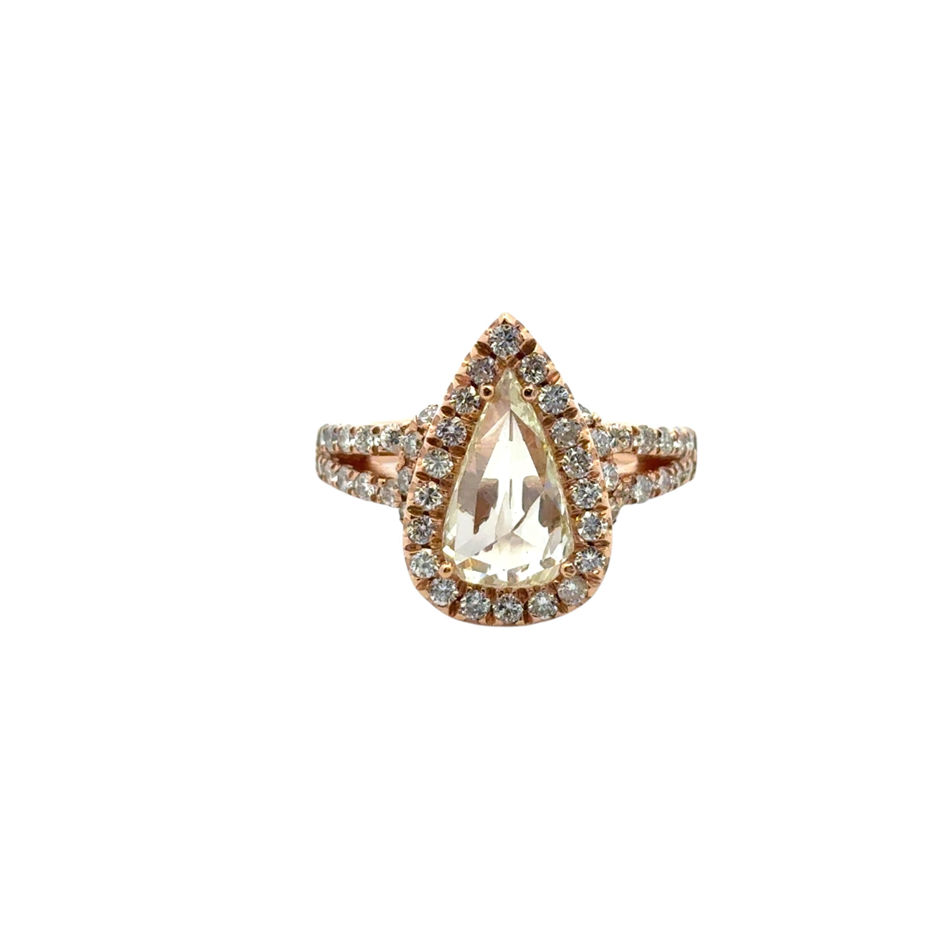 Pear Shape Diamond Halo Engagement Ring In condizioni ottime in vendita a Boca Raton, FL