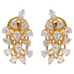 Pendientes de oro amarillo de 18 quilates con diamantes en forma de pera hechos a mano