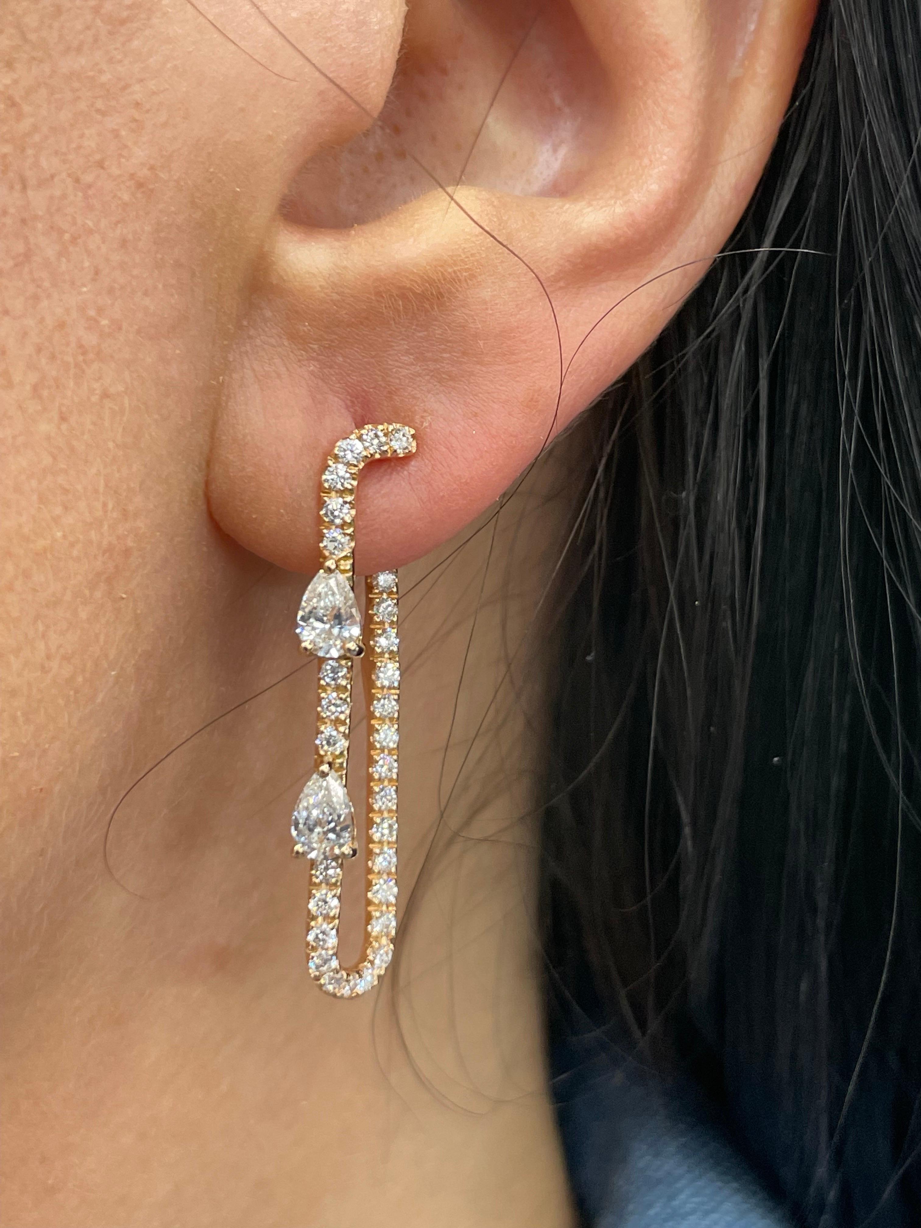 Pear Shape Diamond Paperclip Drop Earrings 1.95 Carats 18 Karat Rose Gold Italy For Sale 4