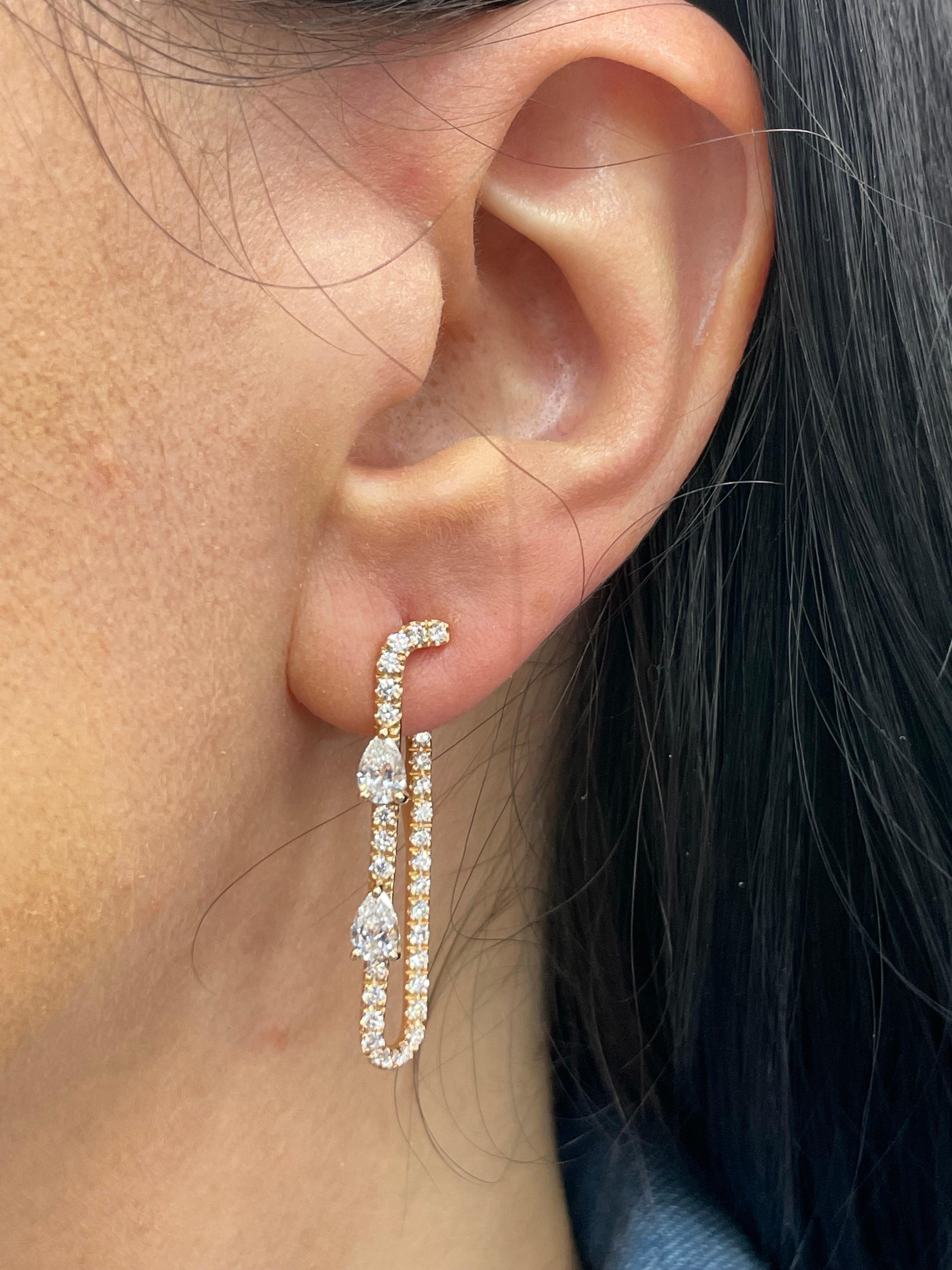 Pear Shape Diamond Paperclip Drop Earrings 1.95 Carats 18 Karat Rose Gold Italy For Sale 1