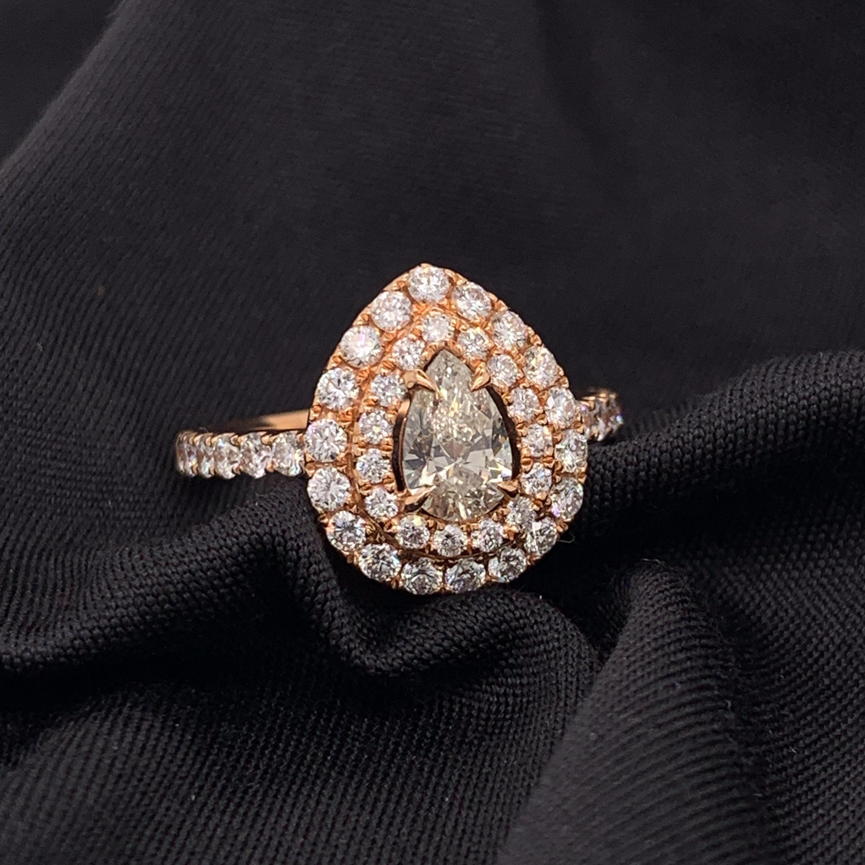 Pear Shape Diamond Ring In New Condition For Sale In Richmond, BC