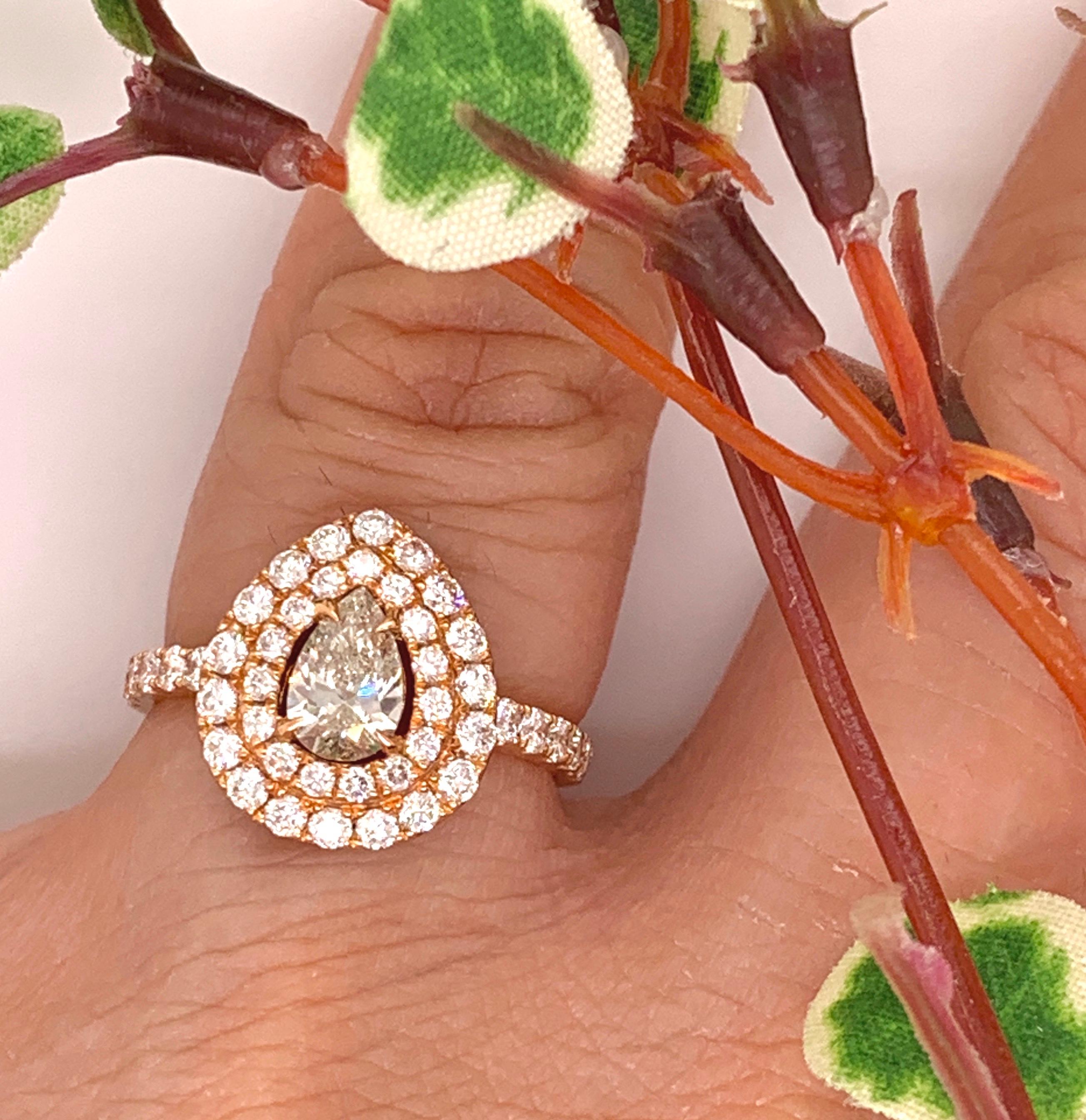 Women's or Men's Pear Shape Diamond Ring For Sale