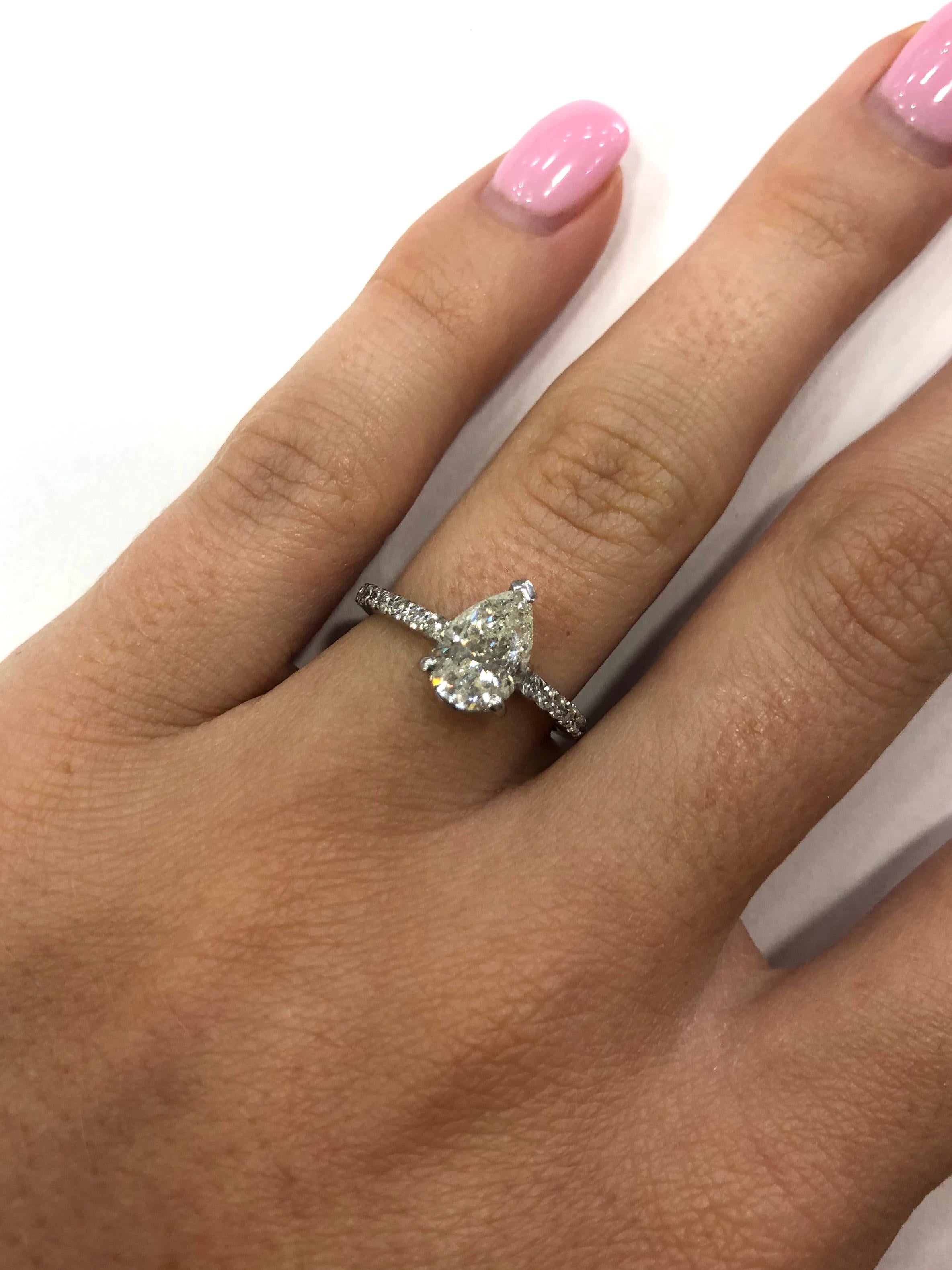 Pear Cut Pear Shape Diamond Single Stone Engagement Ring with Diamond Shoulders For Sale