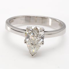 Pear Shape Diamond Solitaire Engagement Ring in Platinum