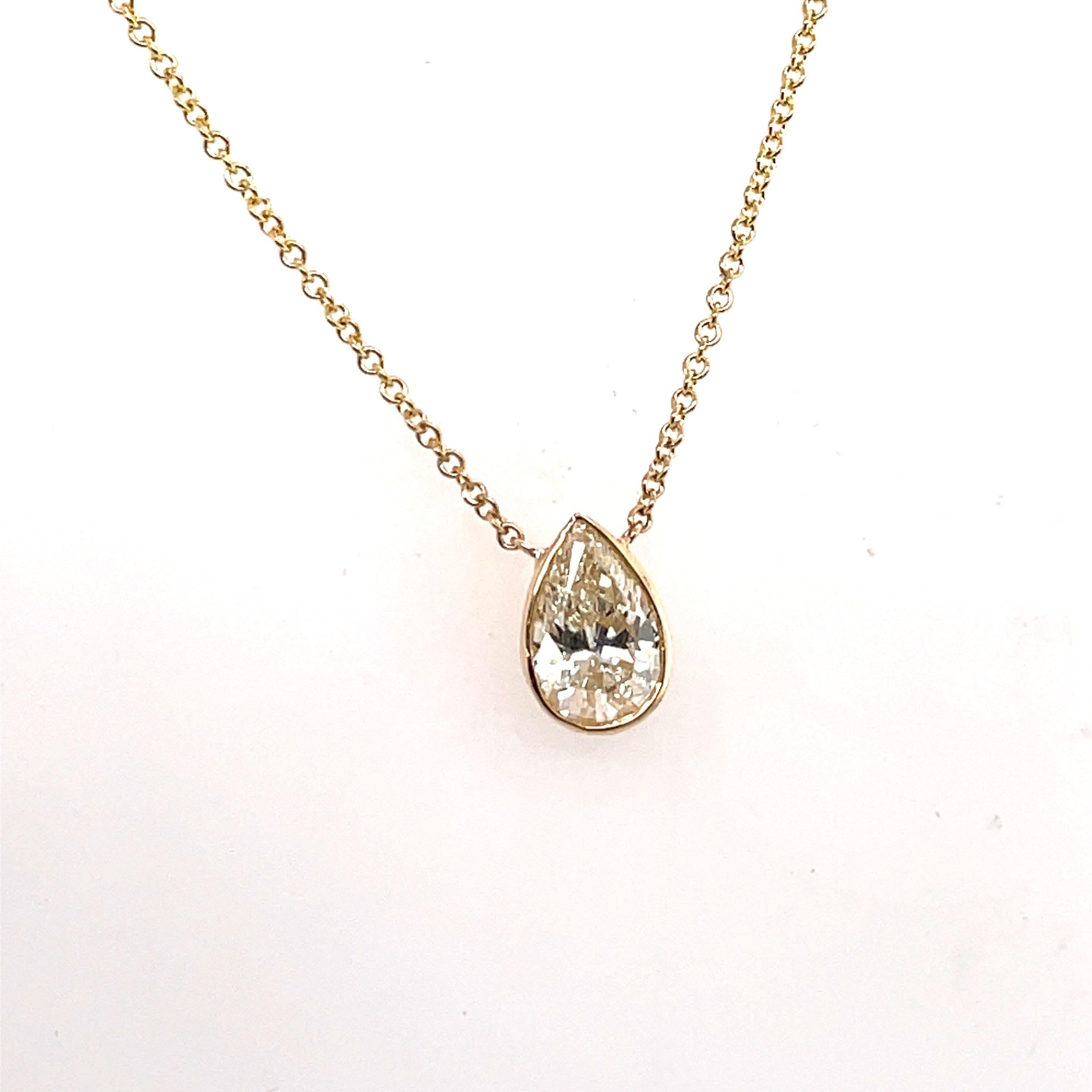 pear shaped diamond necklace yellow gold