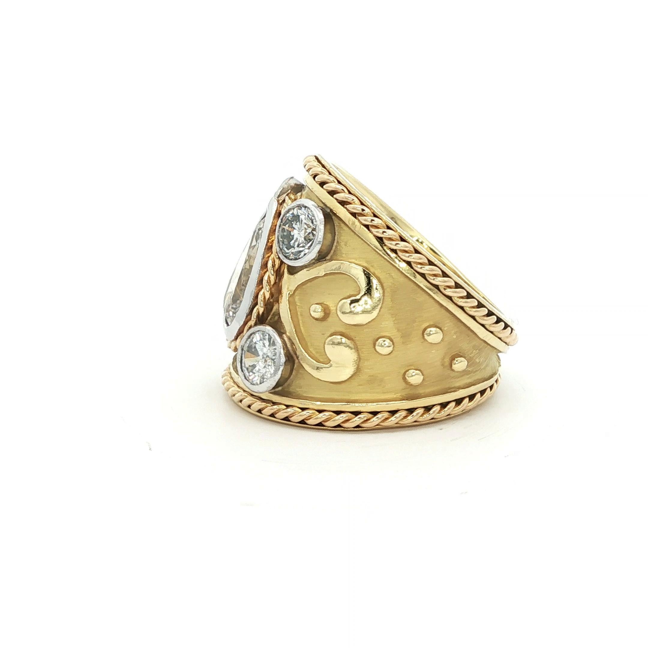 Taille poire Bracelet cigare en or jaune 18K avec diamant en forme de poire et effilé en vente