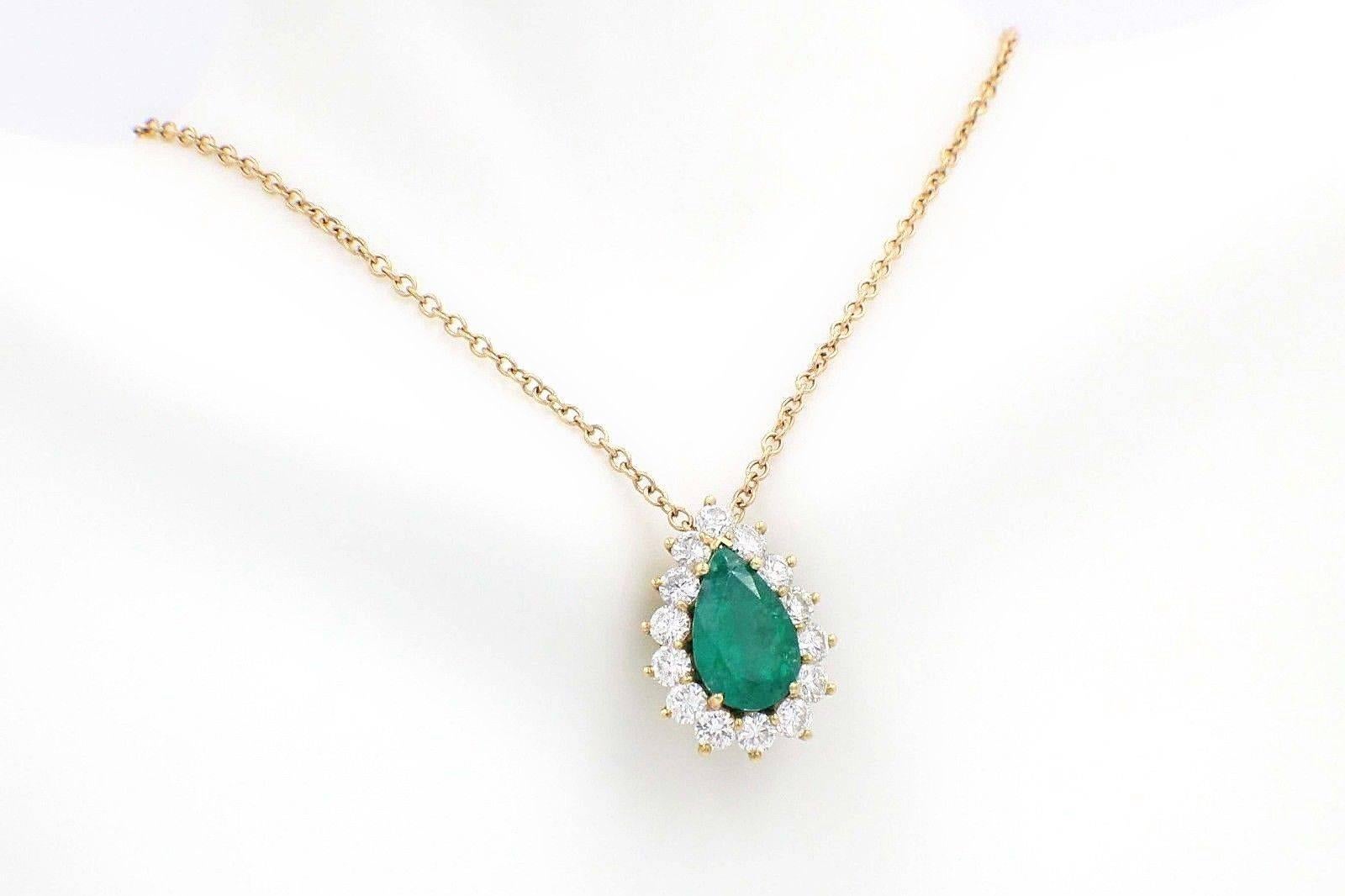 Pear Shape Emerald and Diamond 6.00 Carat Necklace in 18 Karat Yellow Gold In Excellent Condition In San Diego, CA