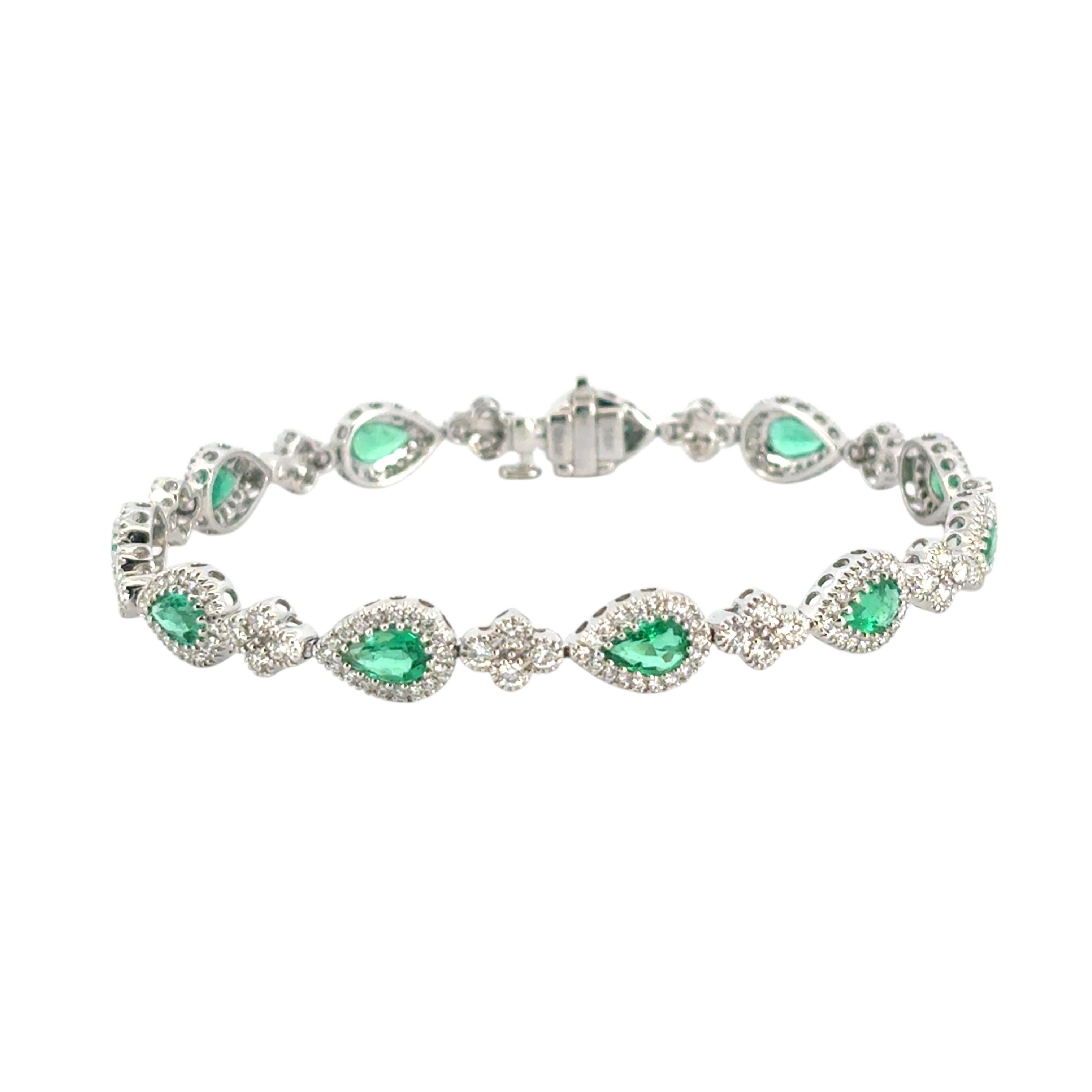 Pulsera Esmeralda y Diamantes Forma Pera en venta 8